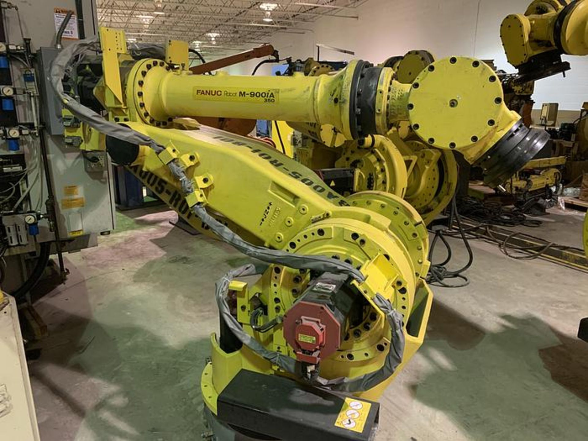 FANUC ROBOT M900iA/350 6 AXIS ROBOTS WITH R30iA CONTROLLERS, 350KG X 2650mm REACH