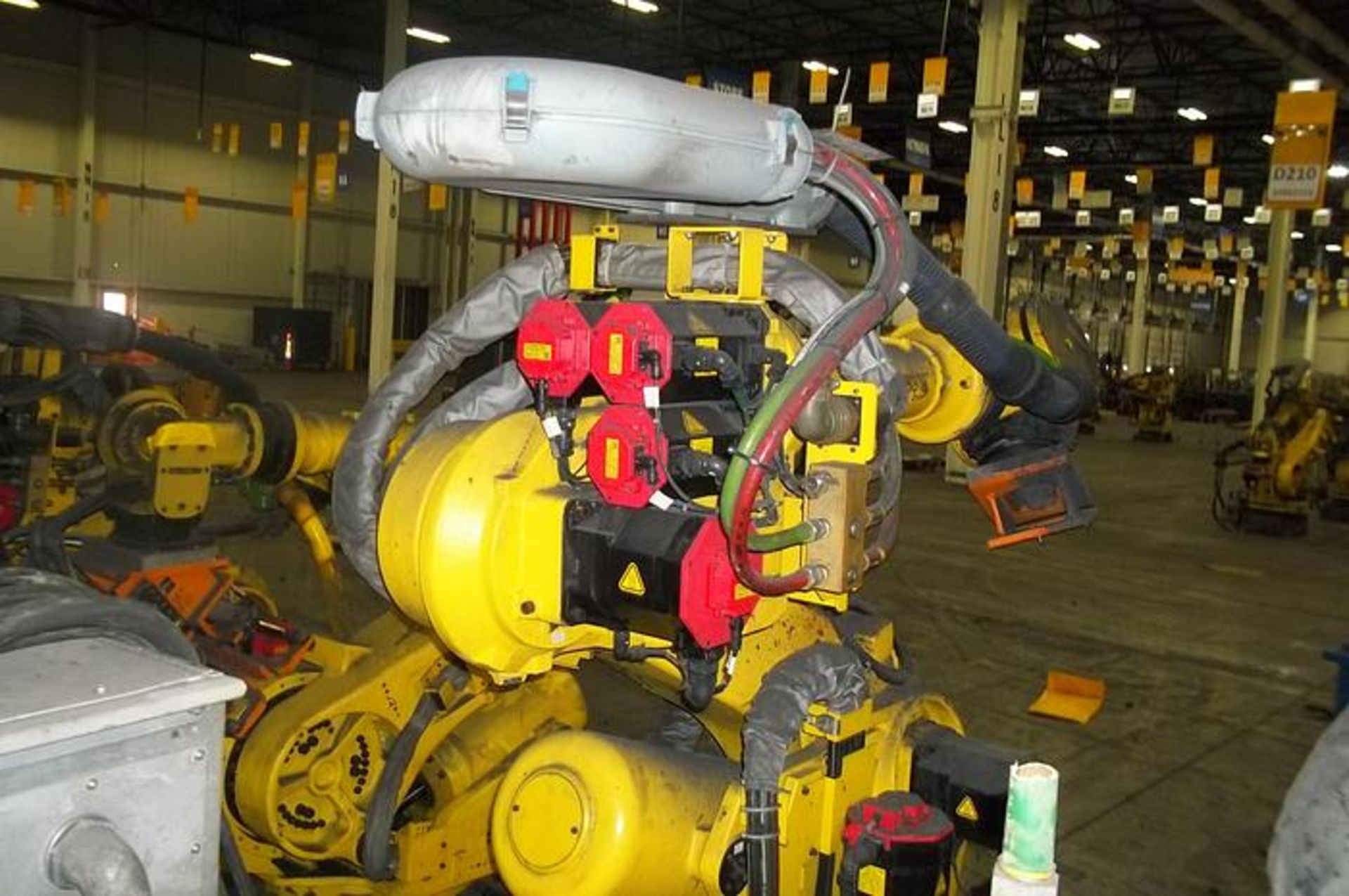 FANUC ROBOT R2000iB/210F ROBOTS WITH R30iA CONTROLS - Image 8 of 12