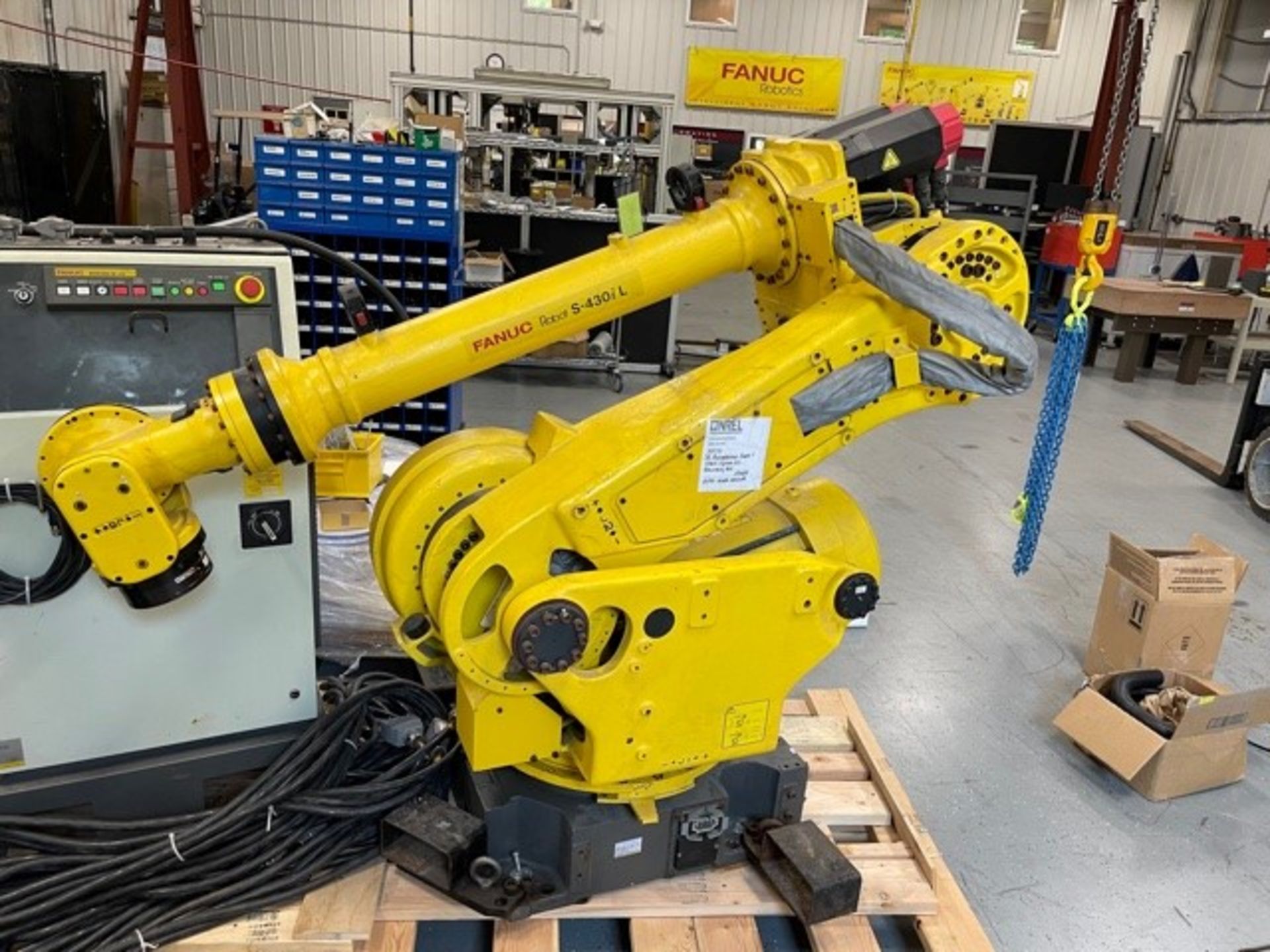 FANUC S-430iL WITH R-J3 CONTROL - Image 2 of 19