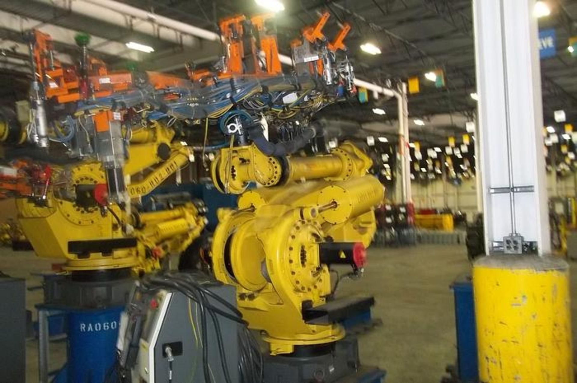 FANUC ROBOT M900iA/600 6 AXIS CNC ROBOTS WITH R30iA CONTROLLER, 600KG X 2,832 MM REACH - Image 10 of 12