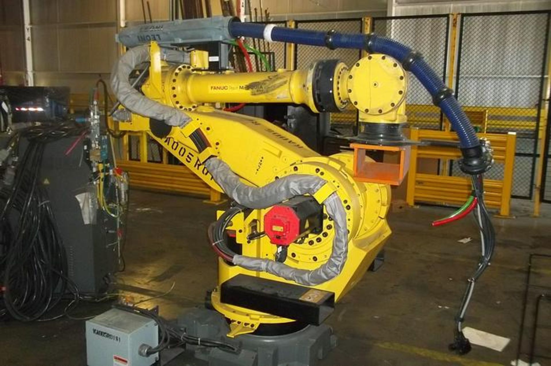 FANUC ROBOT M900iA/350 6 AXIS ROBOTS WITH R30iA CONTROLLERS, 350KG X 2650mm REACH - Image 3 of 12