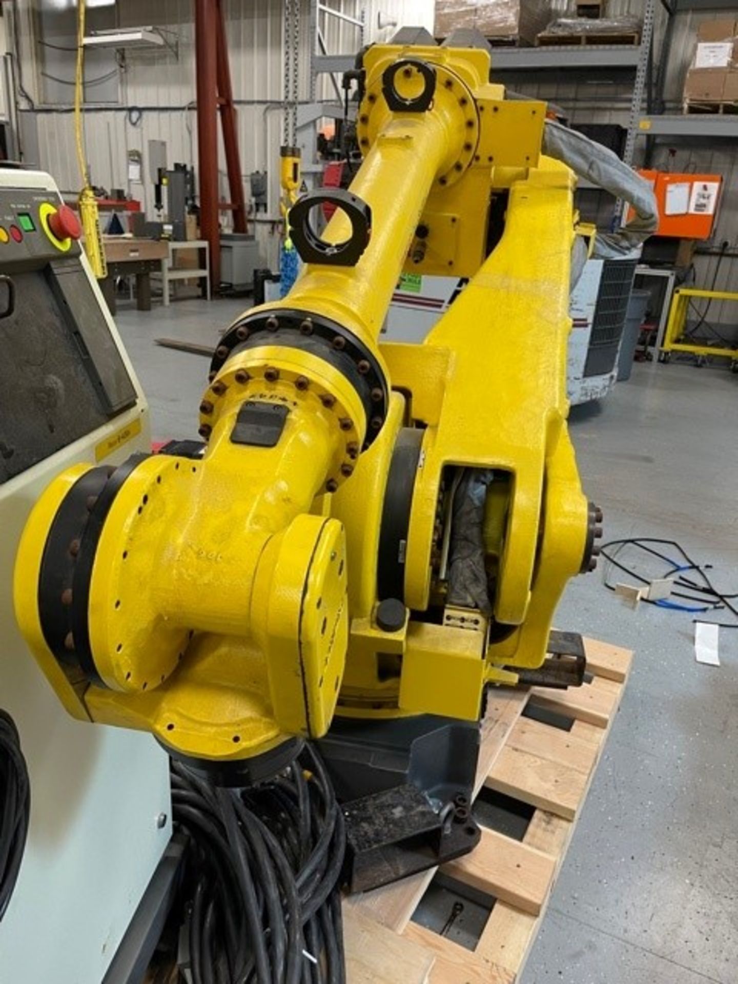 FANUC S-430iL WITH R-J3 CONTROL - Image 3 of 19