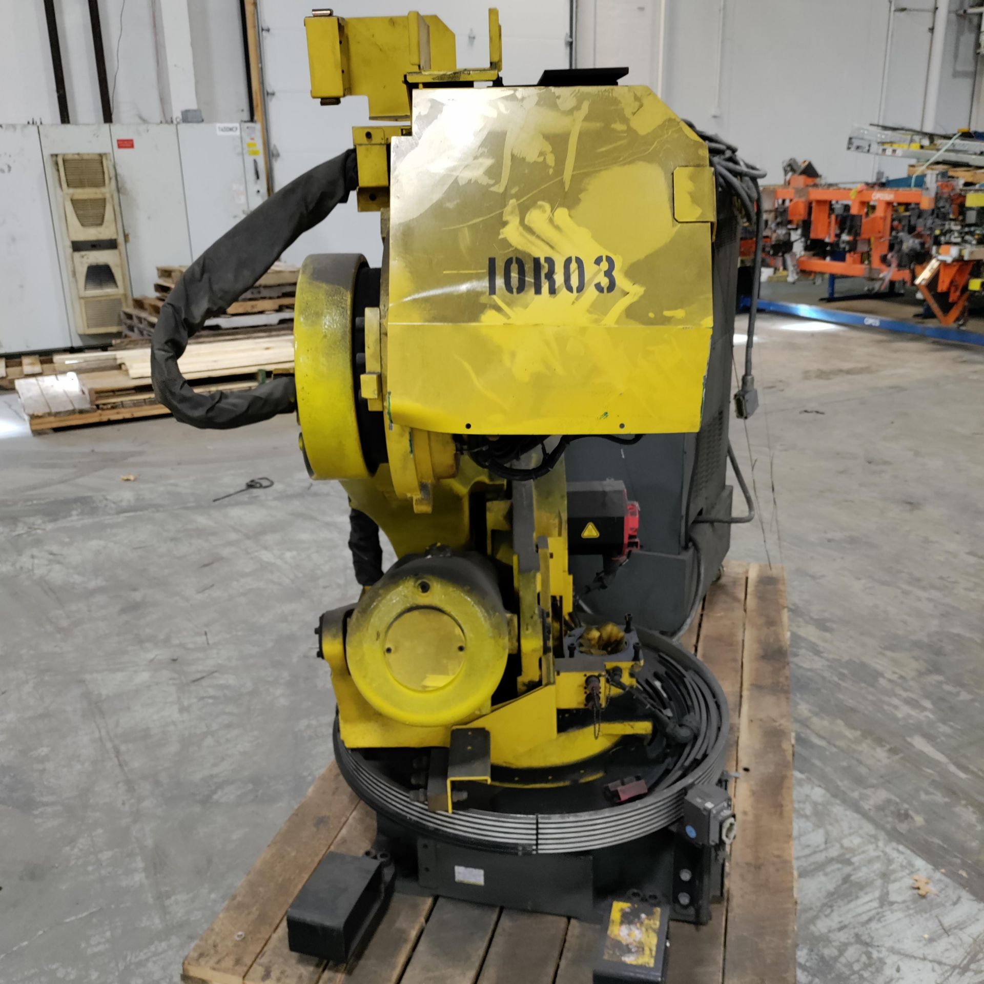 FANUC ROBOT R-2000iA WITH R-J3iB CONTROL & TEACH PENDANT - Image 4 of 7