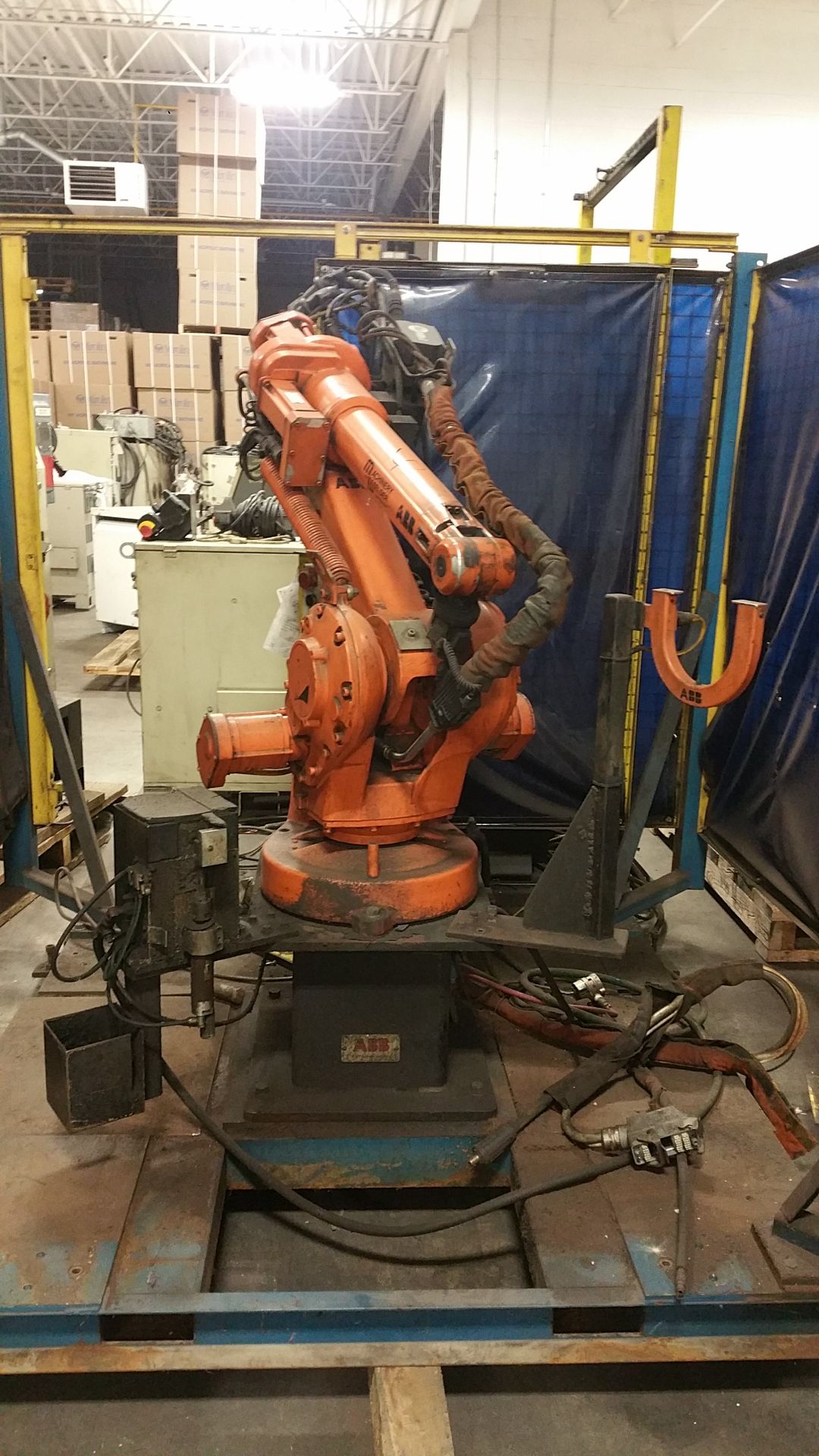 AUTOMATED WELDING CELL, MACHINERY & WELDER CORP WITH ABB IRB 1400 M98 60 AXIS WELDING ROBOT