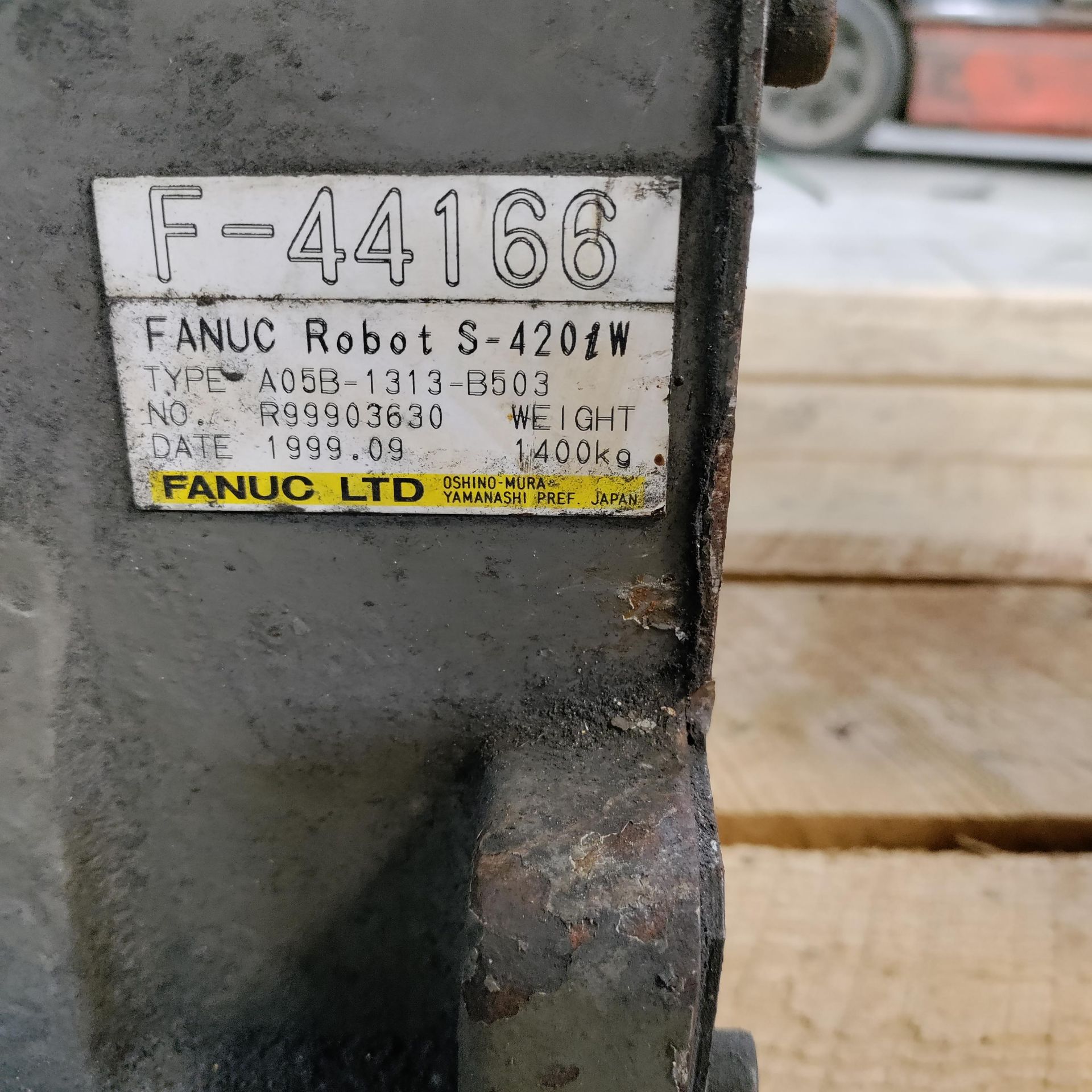 FANUC ROBOT S-420iW SN F-44166 WITH R-J2 CONTROL - Image 6 of 7