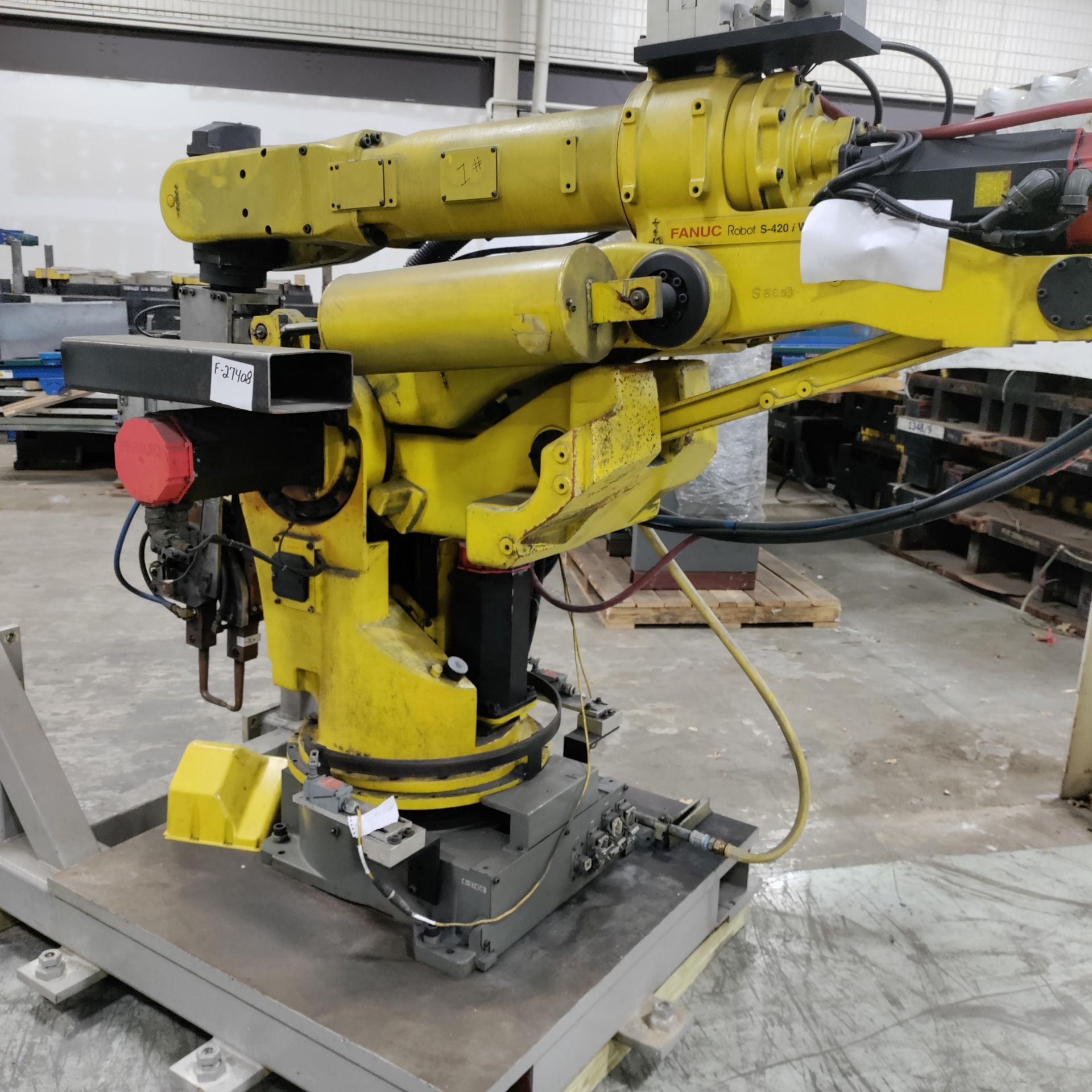 FANUC ROBOT S-420iW SN 27408 WITH R-J2 CONTROL