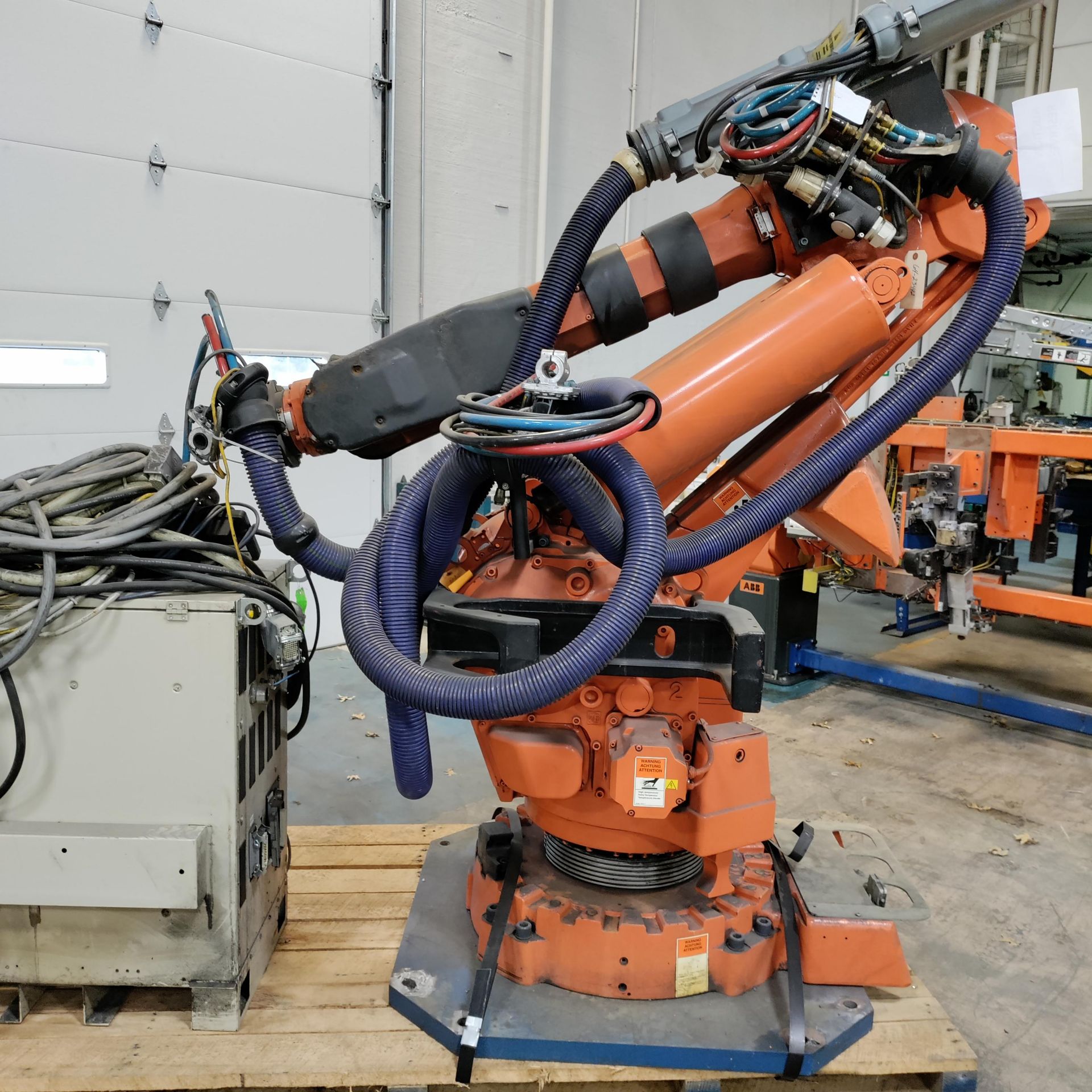 ABB ROBOT 6400 SERIES SN 64-23492, WITH CONTROLLER & TEACH PENDANT - Image 4 of 7