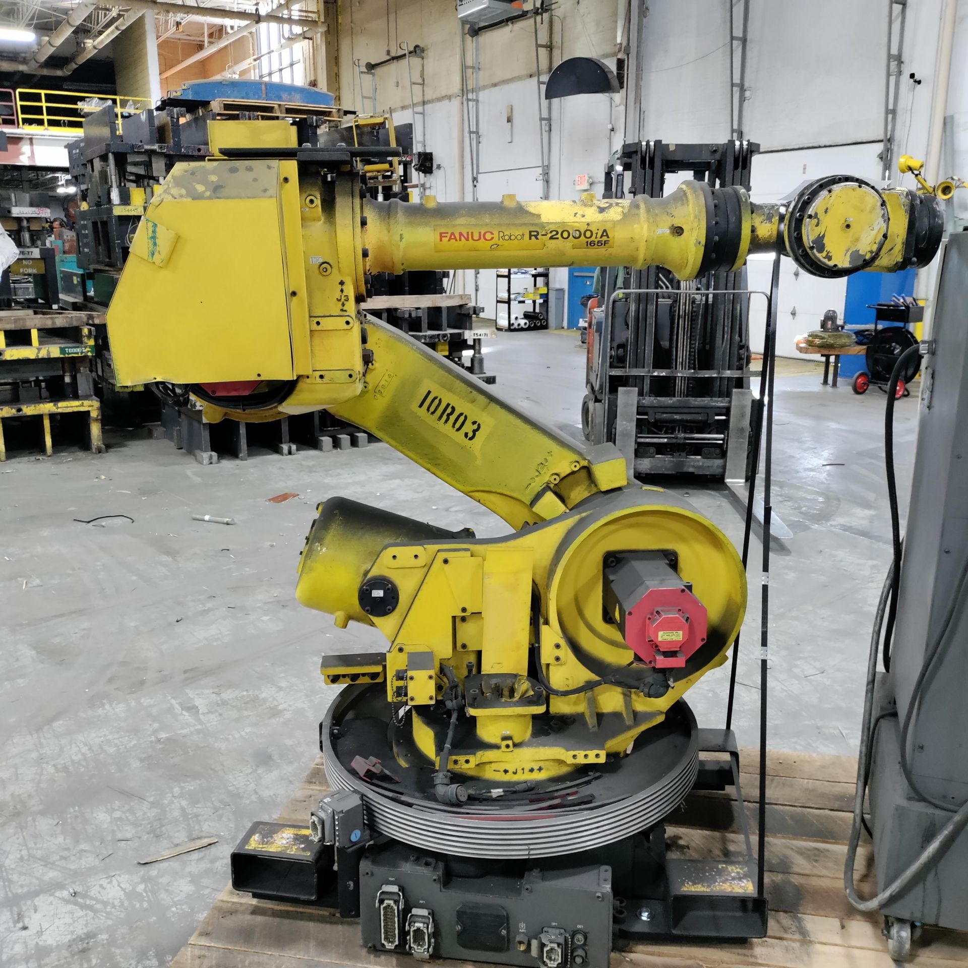 FANUC ROBOT R-2000iA WITH R-J3iB CONTROL & TEACH PENDANT - Image 3 of 7