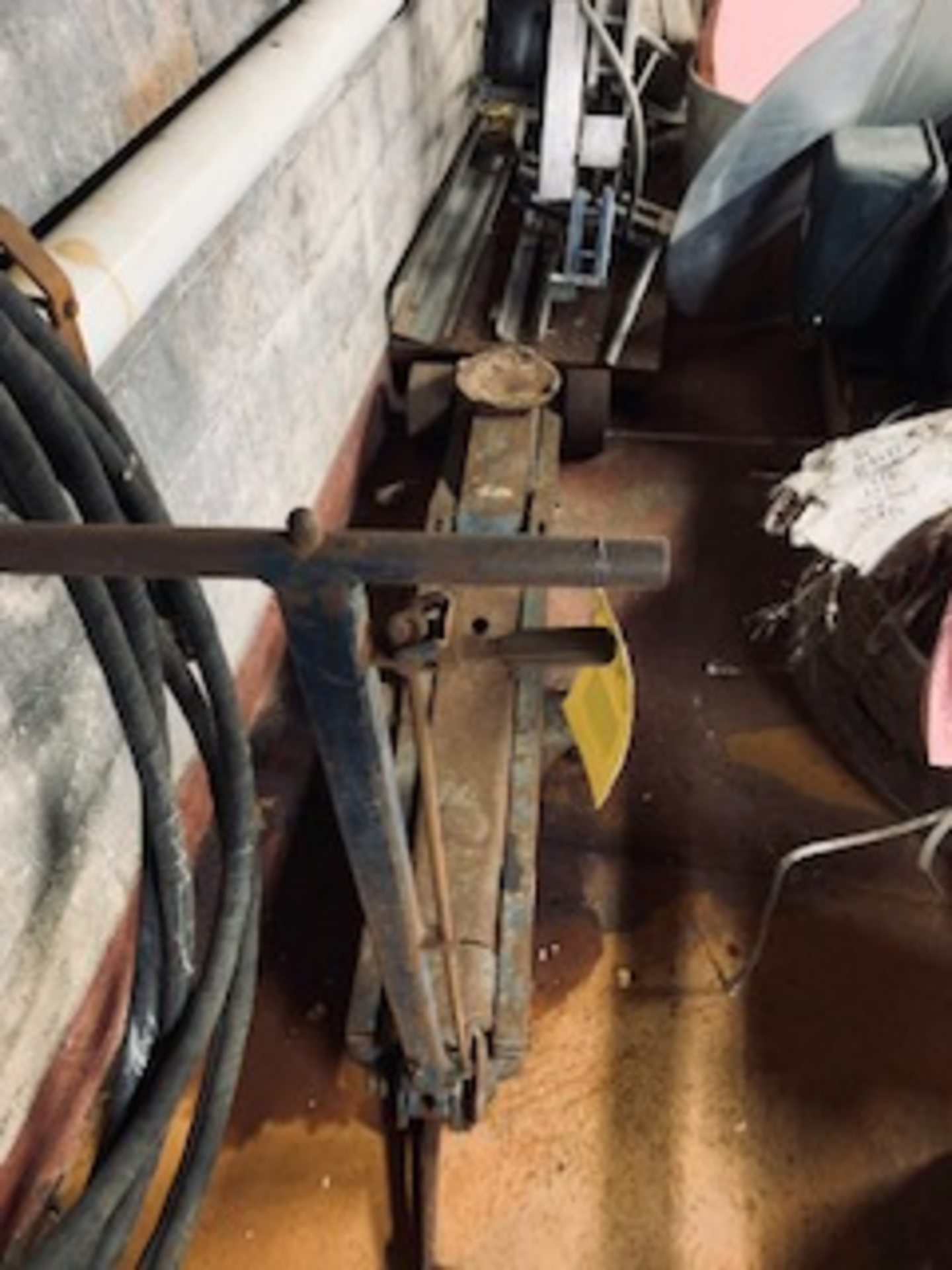 Floor Jack Rigging Fee: $25