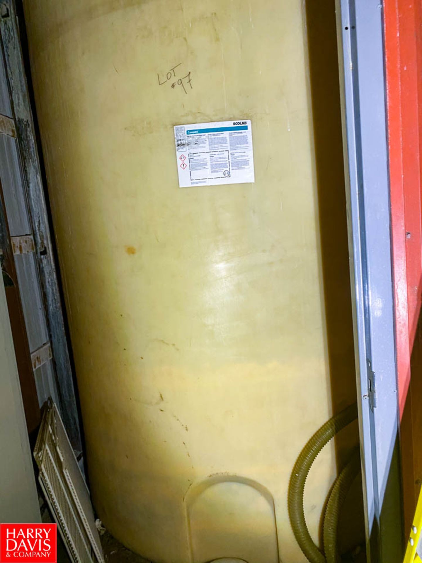 1400 Gallon Vertical Poly Tank Rigging Fee: $250