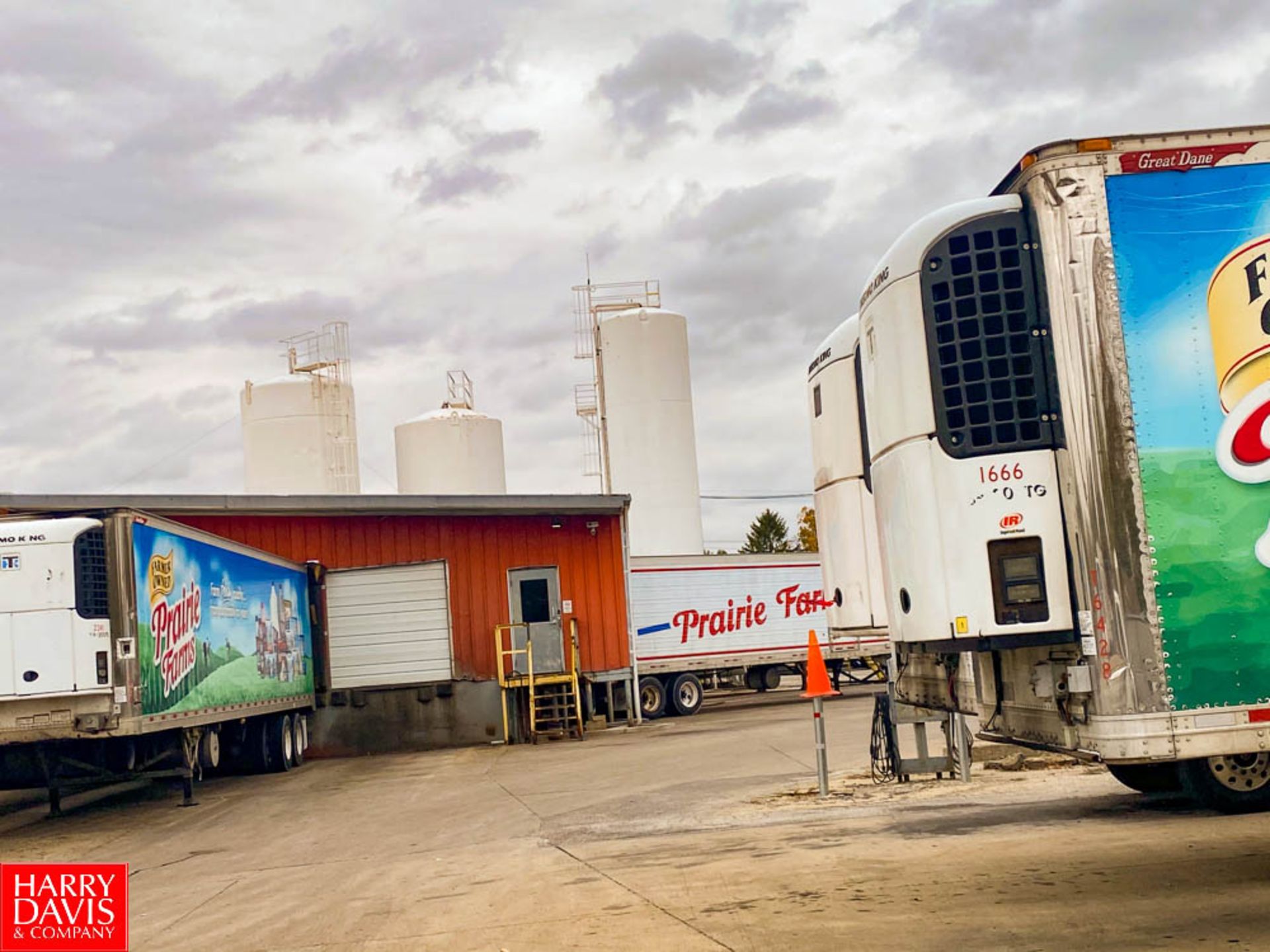 Crepaco 30,000 Gallon (+/-) S/S Silo , With Horizontal Agitation, 2 Air Valves, Sensors, And - Image 6 of 6