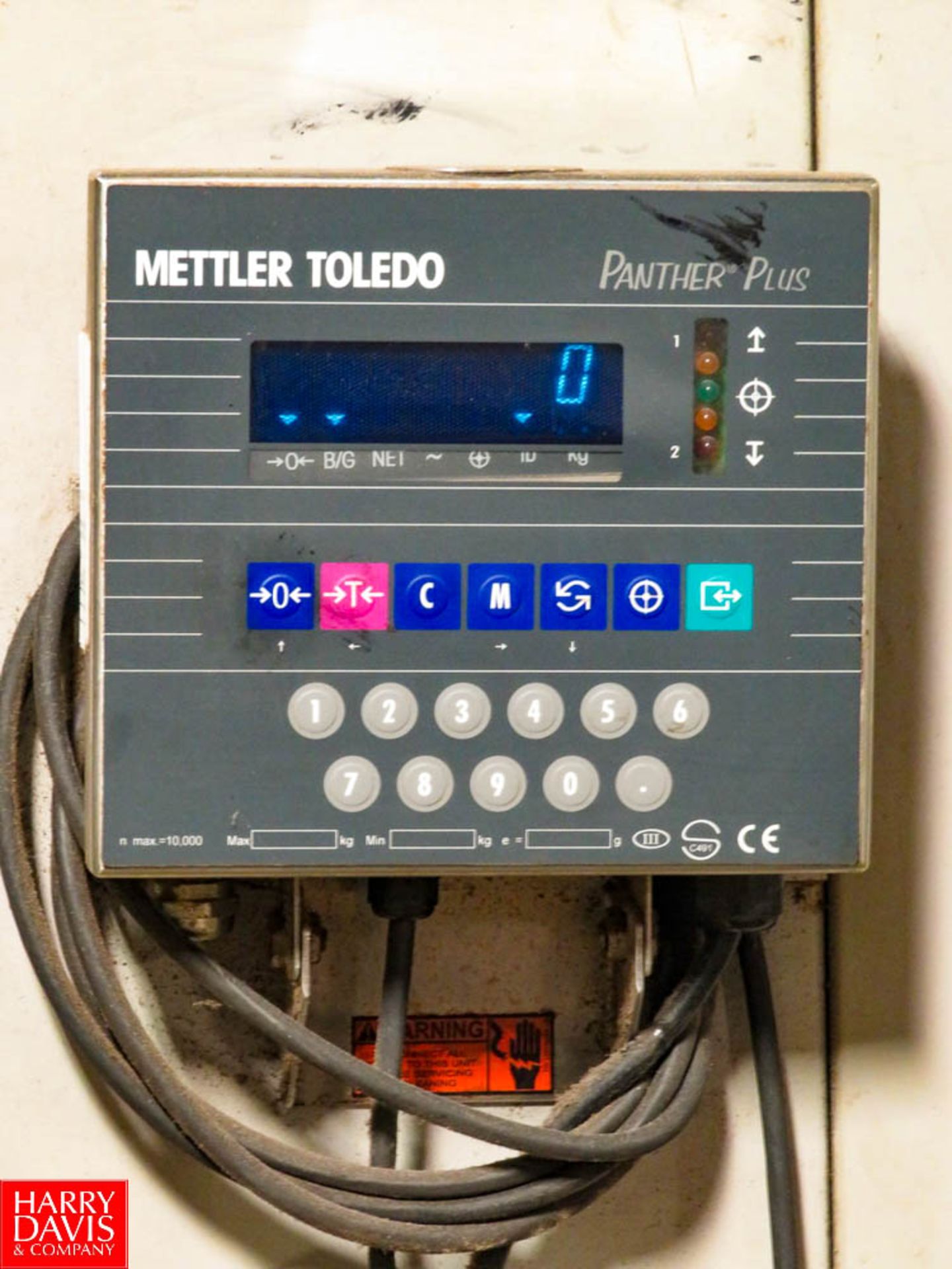 Mettler Toledo Floor Scale 4' X 4', with Mettler Toledo Display Rigging Fee: $100 - Image 2 of 2