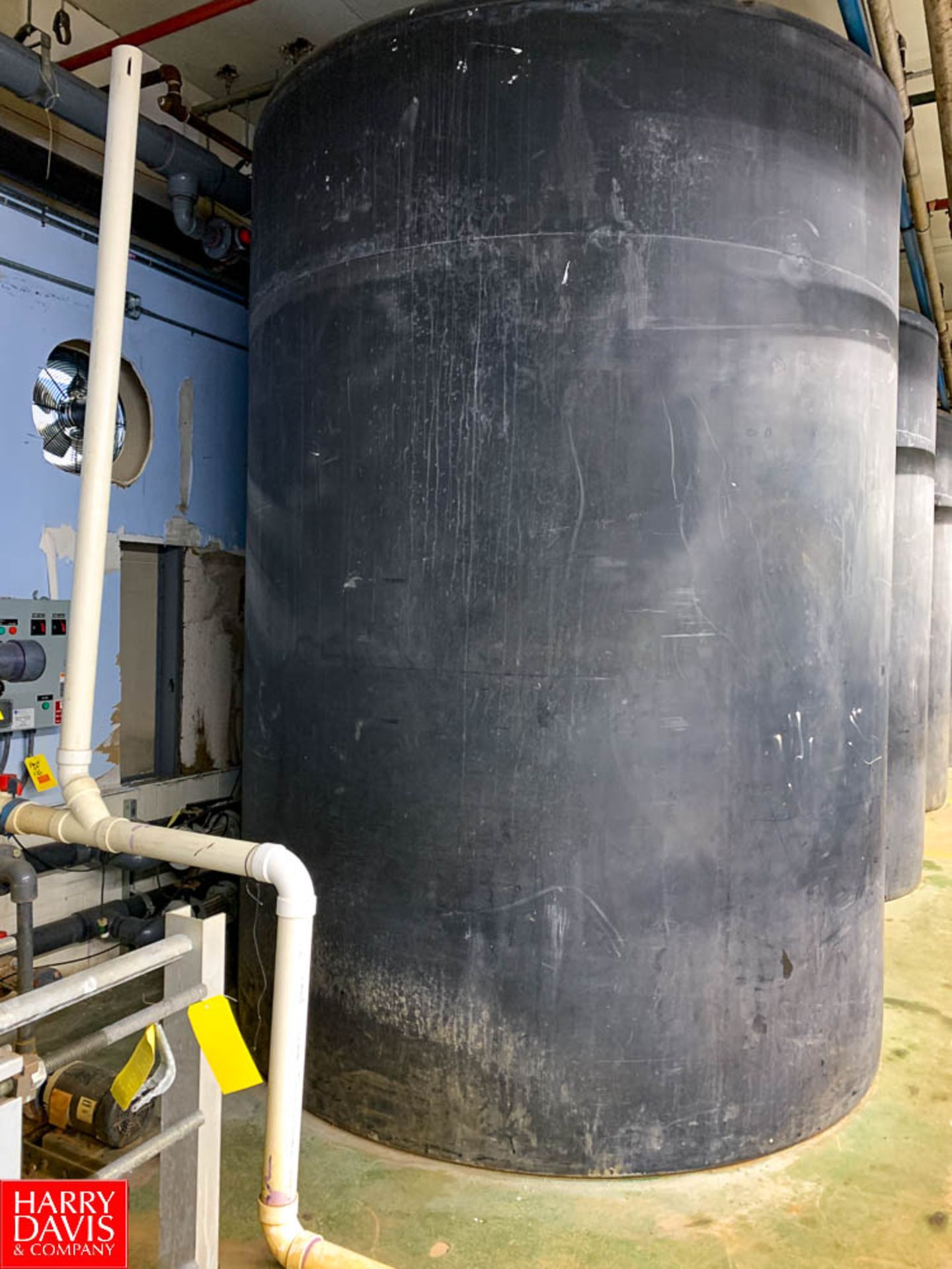 Approx. 3,000 Gallon Vertical Poly Tanks Rigging Fee:$1500 - Image 2 of 2