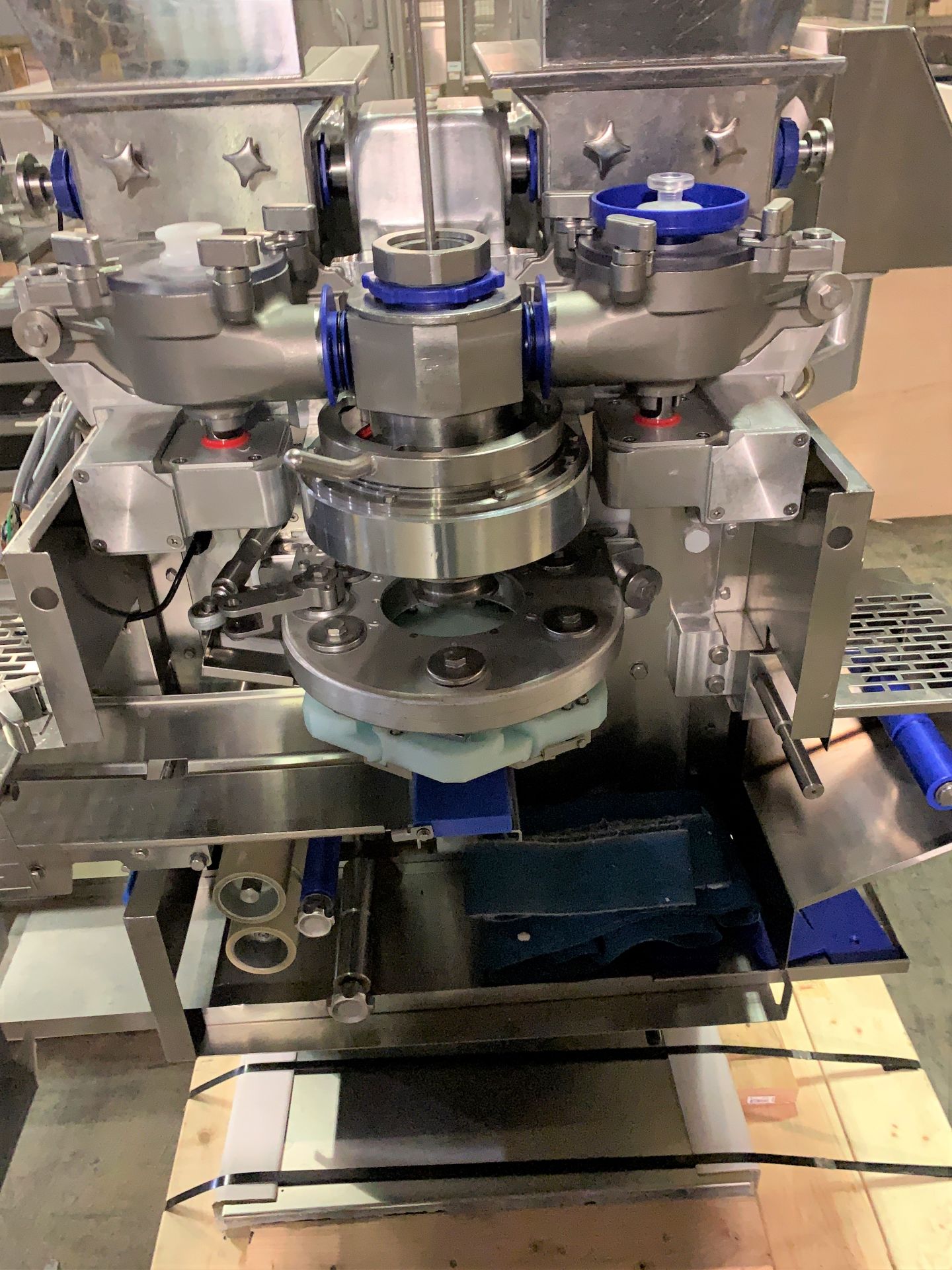 2019 Rheon Cornucopia KN551 All S/S Encrusting Machine, With Iris Cutter, 100 pcs/min, - Image 4 of 8