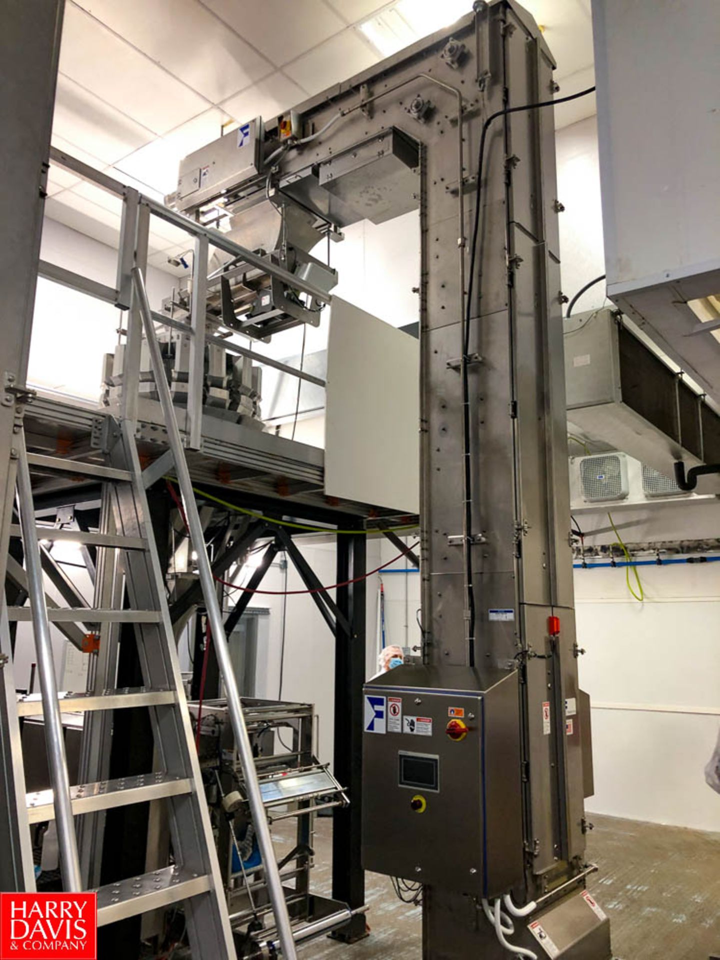 Bulk Bid: 2019 Yamato Scale and VFFS Bagging System with Conveyor including: Yamato Multihead - Image 3 of 15