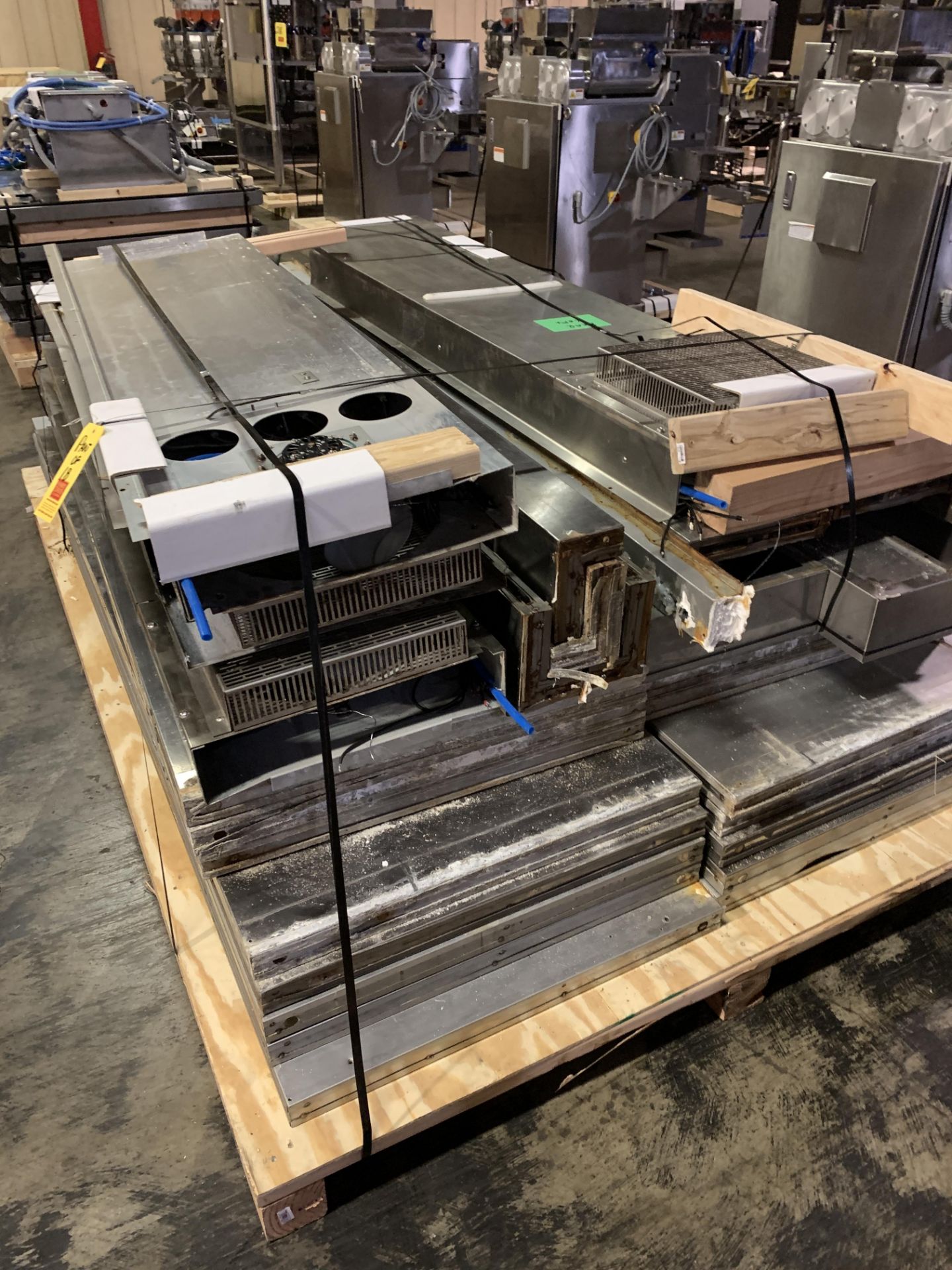 2019 LBC S/S Proofer Box, Model: LRP3-16PC with Cam Lock Panels Rigging Fee: $2450 - Image 3 of 4