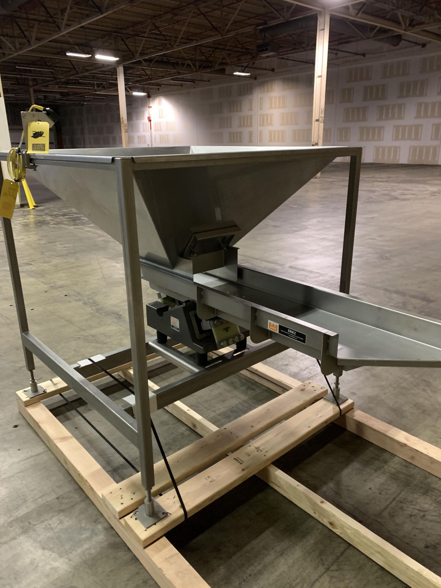 50" X 50" S/S Vibatory Feed Hopper, with Eriez Vibrator Rigging Fee: $450 - Image 4 of 4
