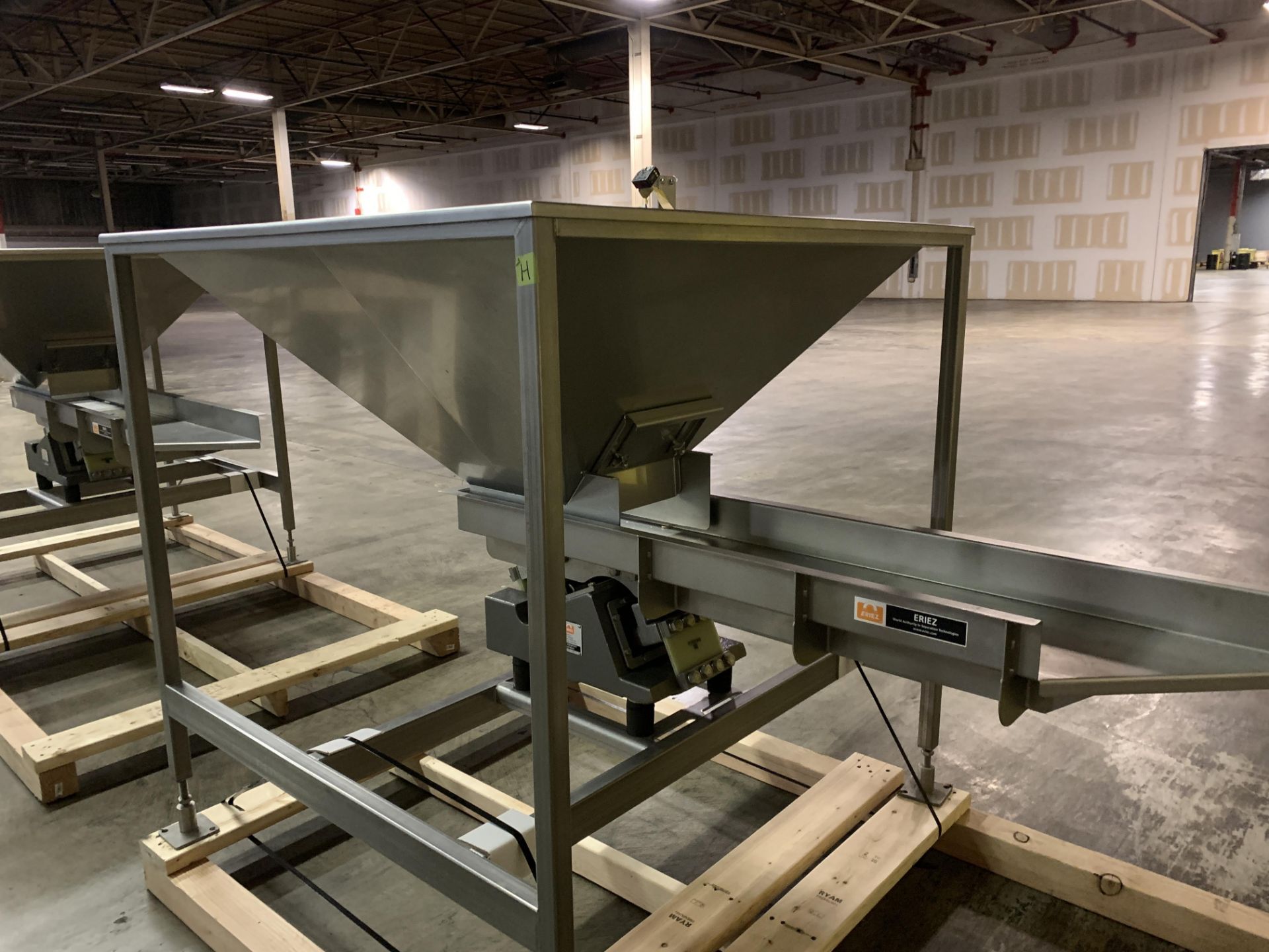 50" X 50" S/S Vibatory Feed Hopper, with Eriez Vibrator Rigging Fee: $450 - Image 3 of 4