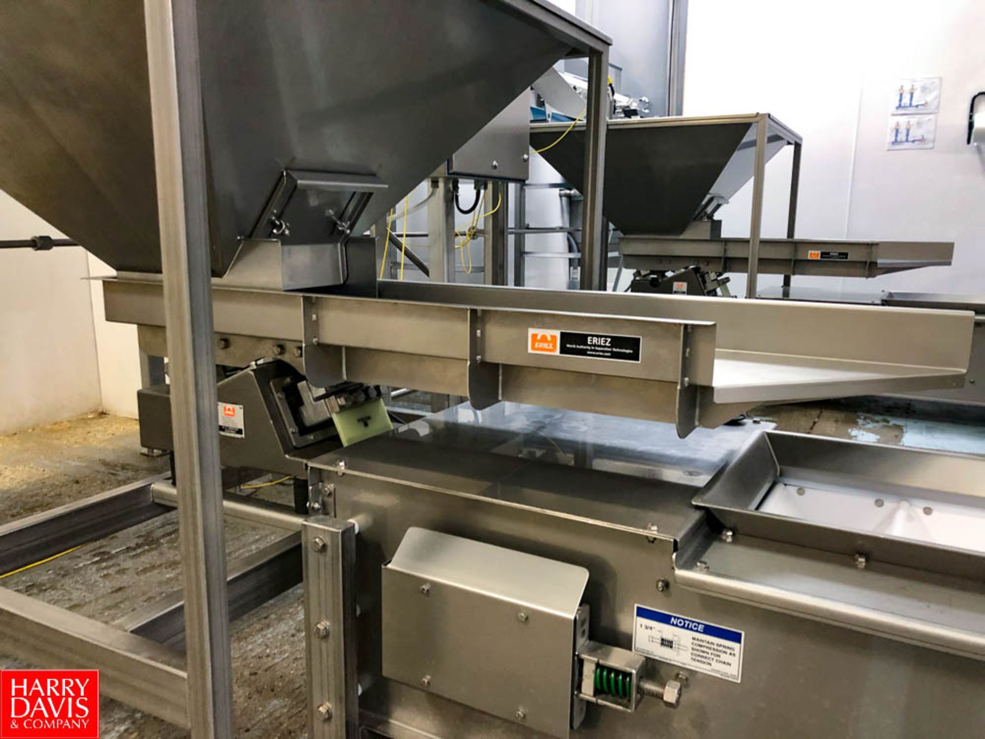 Bulk Bid: 2019 Yamato Scale and VFFS Bagging System with Conveyor including: Yamato Multihead - Image 12 of 15