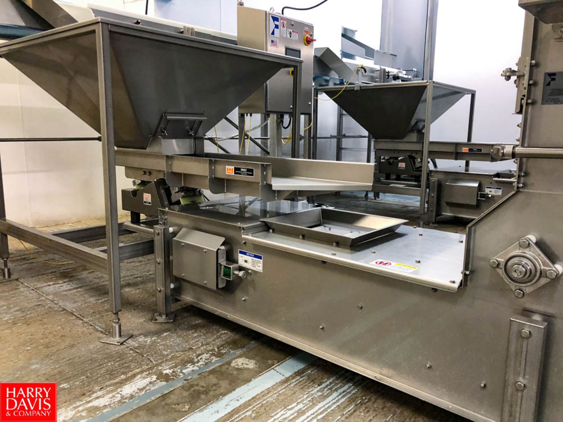 Bulk Bid: 2019 Yamato Scale and VFFS Bagging System with Conveyor including: Yamato Multihead - Image 11 of 15