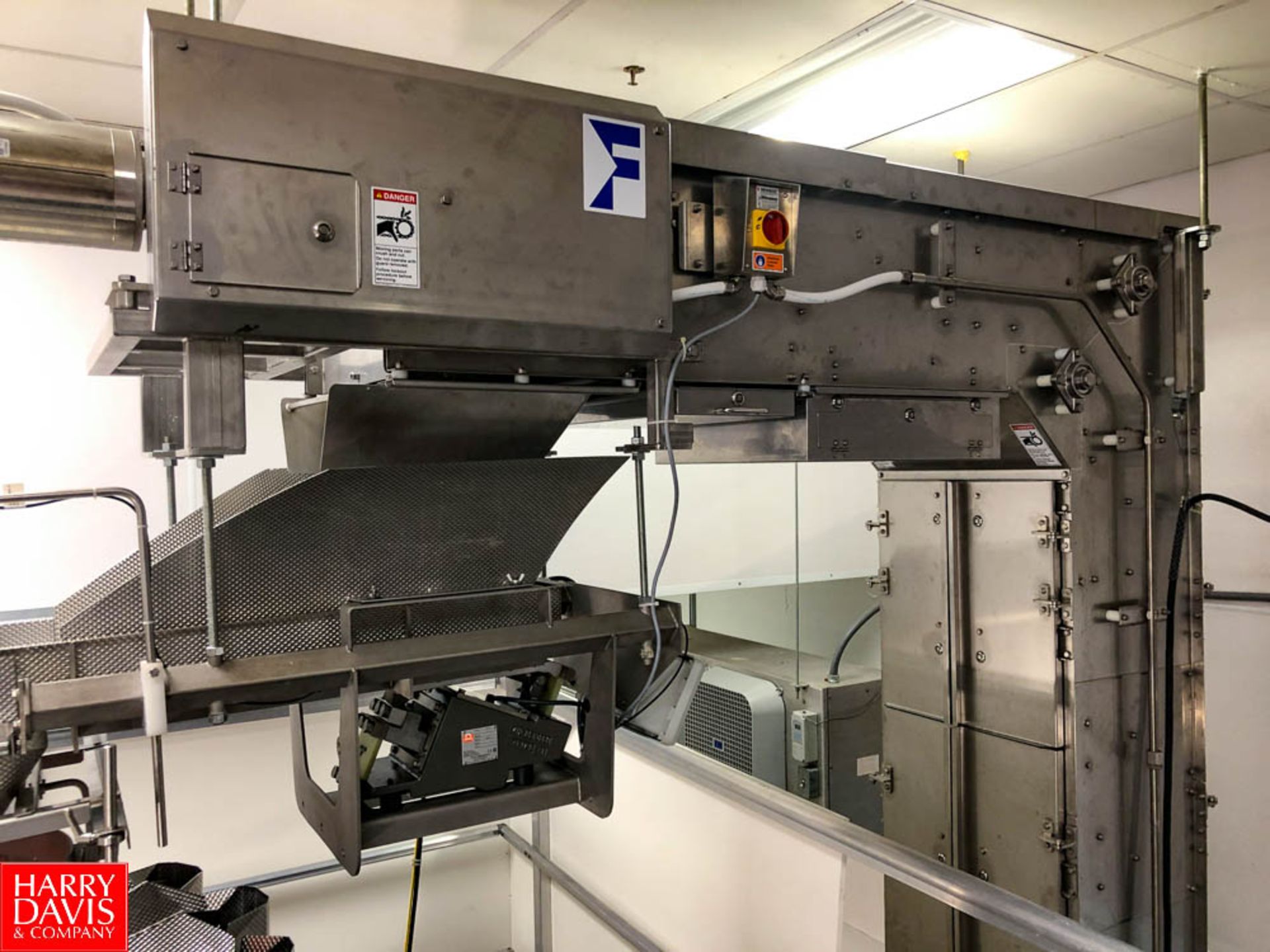 Bulk Bid: 2019 Yamato Scale and VFFS Bagging System with Conveyor including: Yamato Multihead - Image 10 of 15