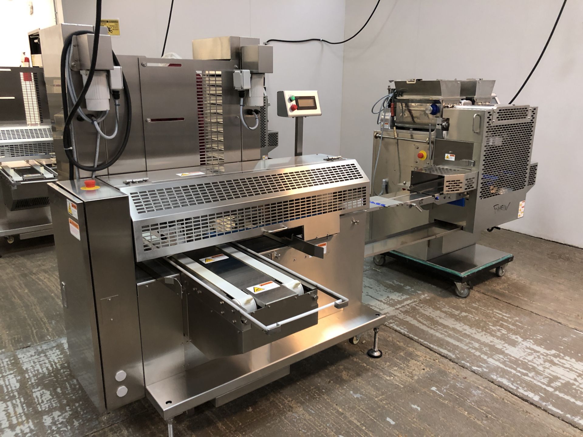 2018 Rheon Set Panner KP302; Tray Size: 660 mm, Up to 60 pcs/min, S/N: 00215 With Belting Rigging