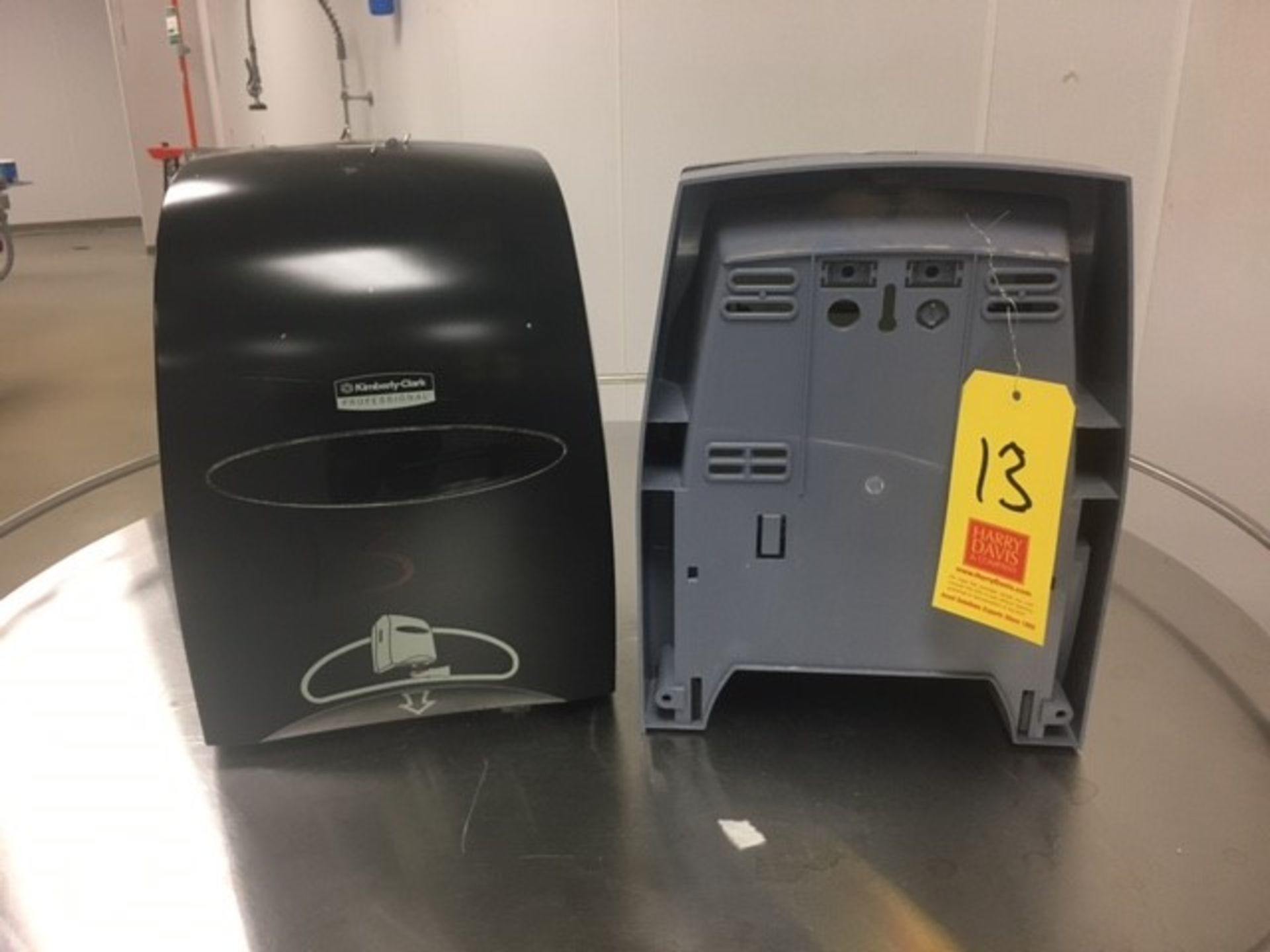 2 Paper Towel dispensers Rigging: $25