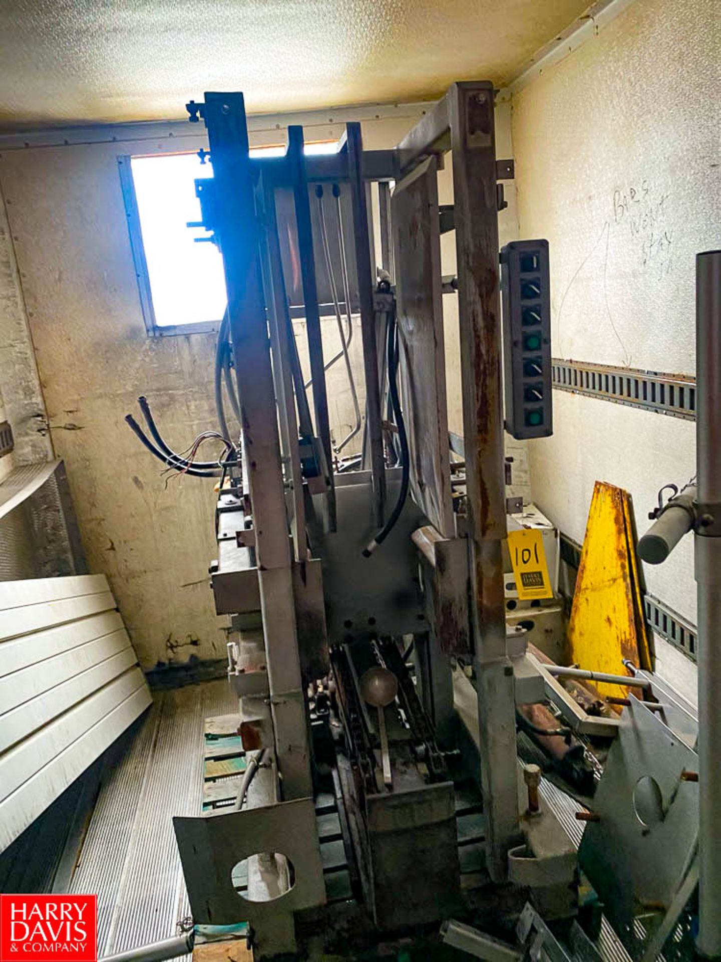 Case Stacker Rigging Fee: $ 250