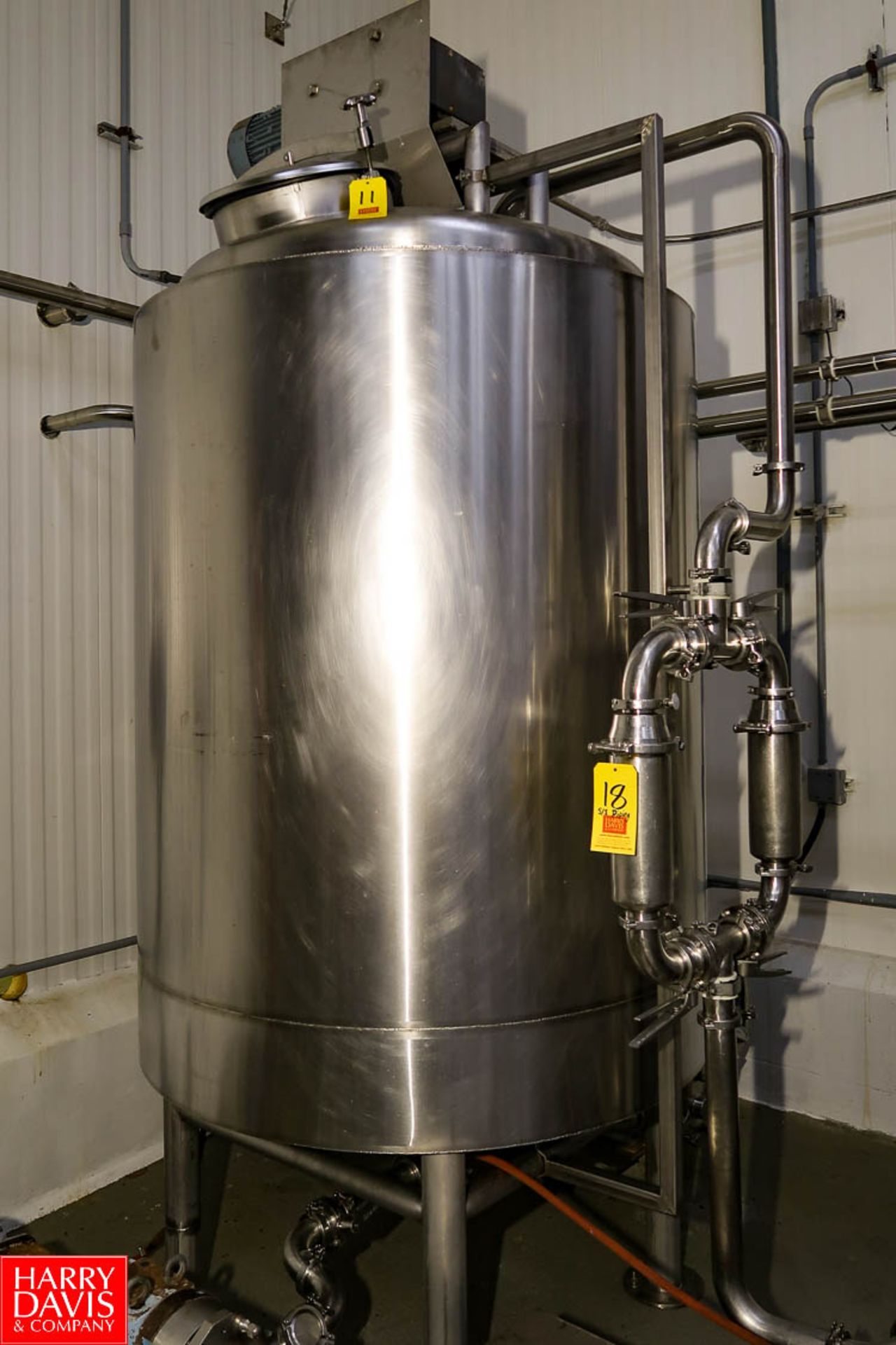 2015 400 Gallon S/S Insulated Mixing Tank with Dual Vertical Side & Bottom Scrape Agitation. Rigging