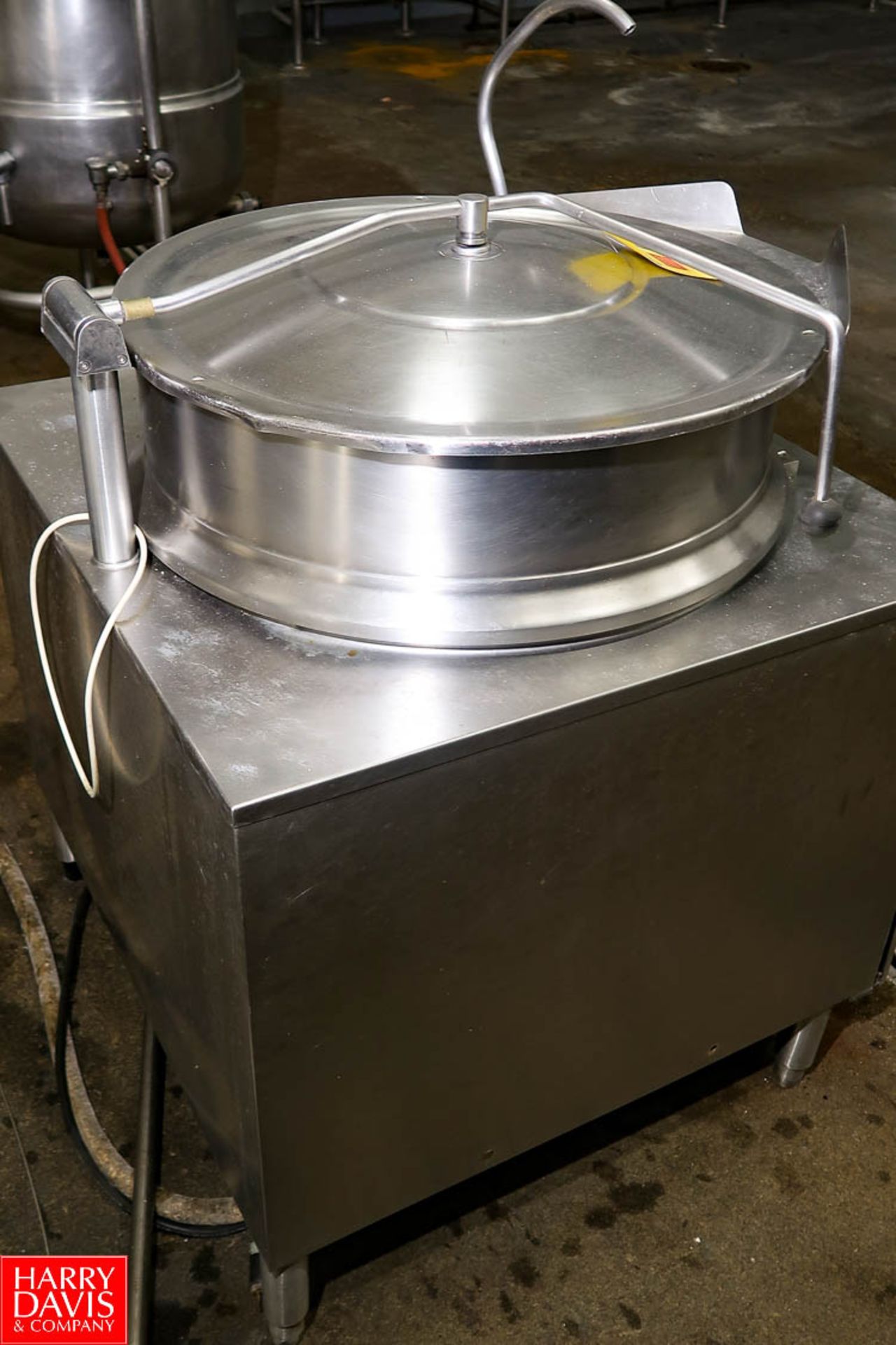 Cleveland 40 Gallon S/S Jacketed Tilting Kettle. Rigging Fee: $ 40.00 - Image 2 of 3