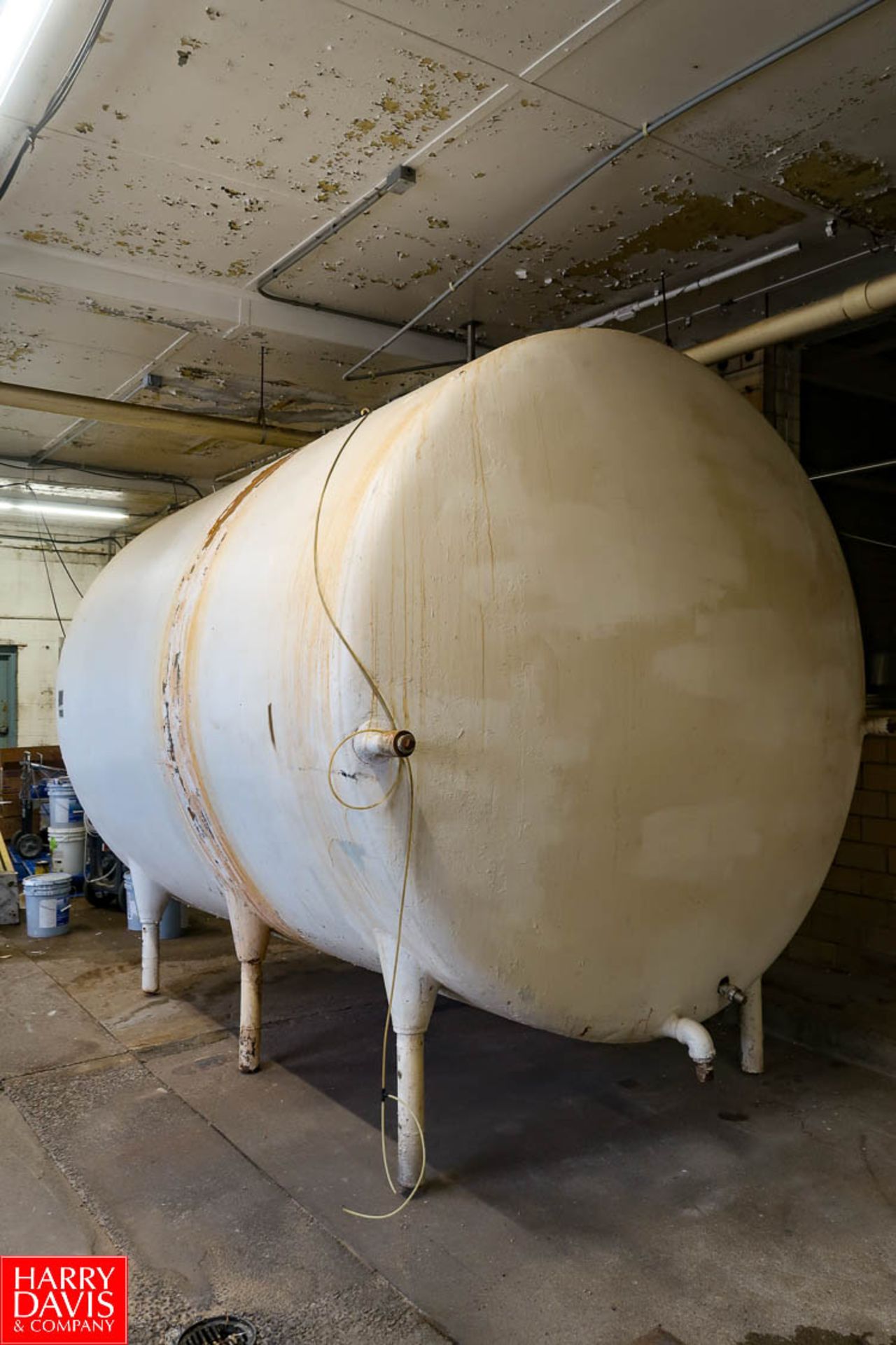 Creamery Package MFG Co. 4,000 Gallon Horizontal S/S Tank S/N: 1091 Rigging Fee: $2000 - Image 2 of 4