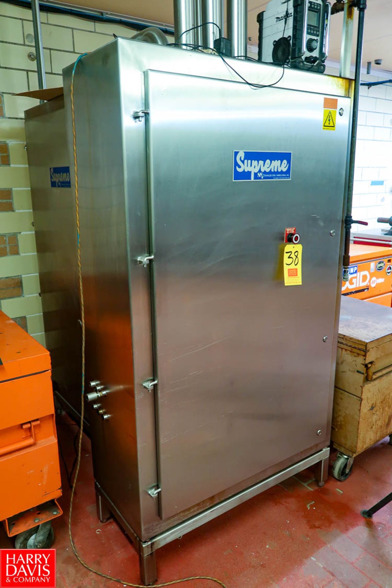 Supreme S/S Fabricating Inc. SBS Salt Brining System 10-Cage, 10-Lane Incoming Conveyor, Dual Lane - Image 10 of 13