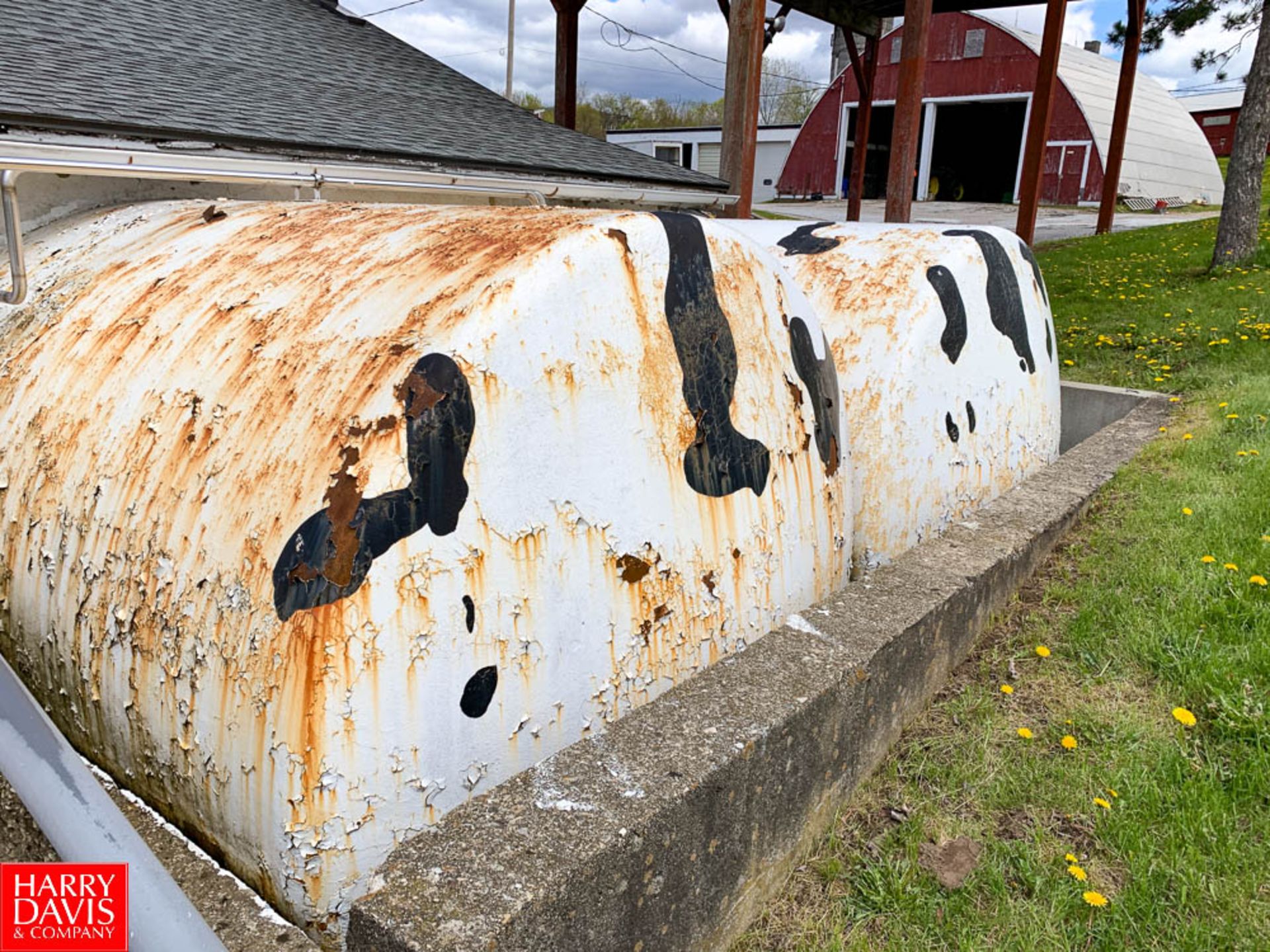 Arnold 4,000 Gallon Horizontal S/S Tank Model: ST, S/N: 7610, with Horizontal Agitator, Located in: - Image 3 of 3