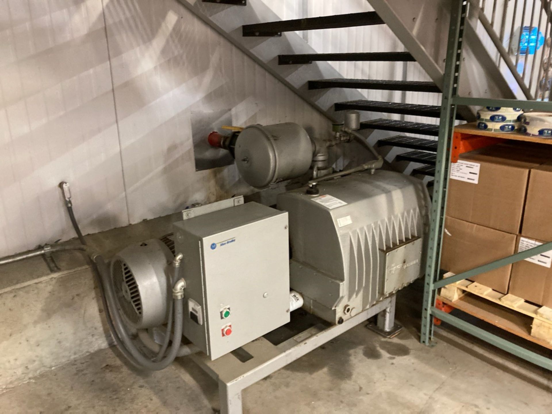 Cryovac Old Rivers Rotary Vacuum Chamber Sealer Model 8610T-14E : SN 0723732, with Busch Vacuum Pump - Image 3 of 3