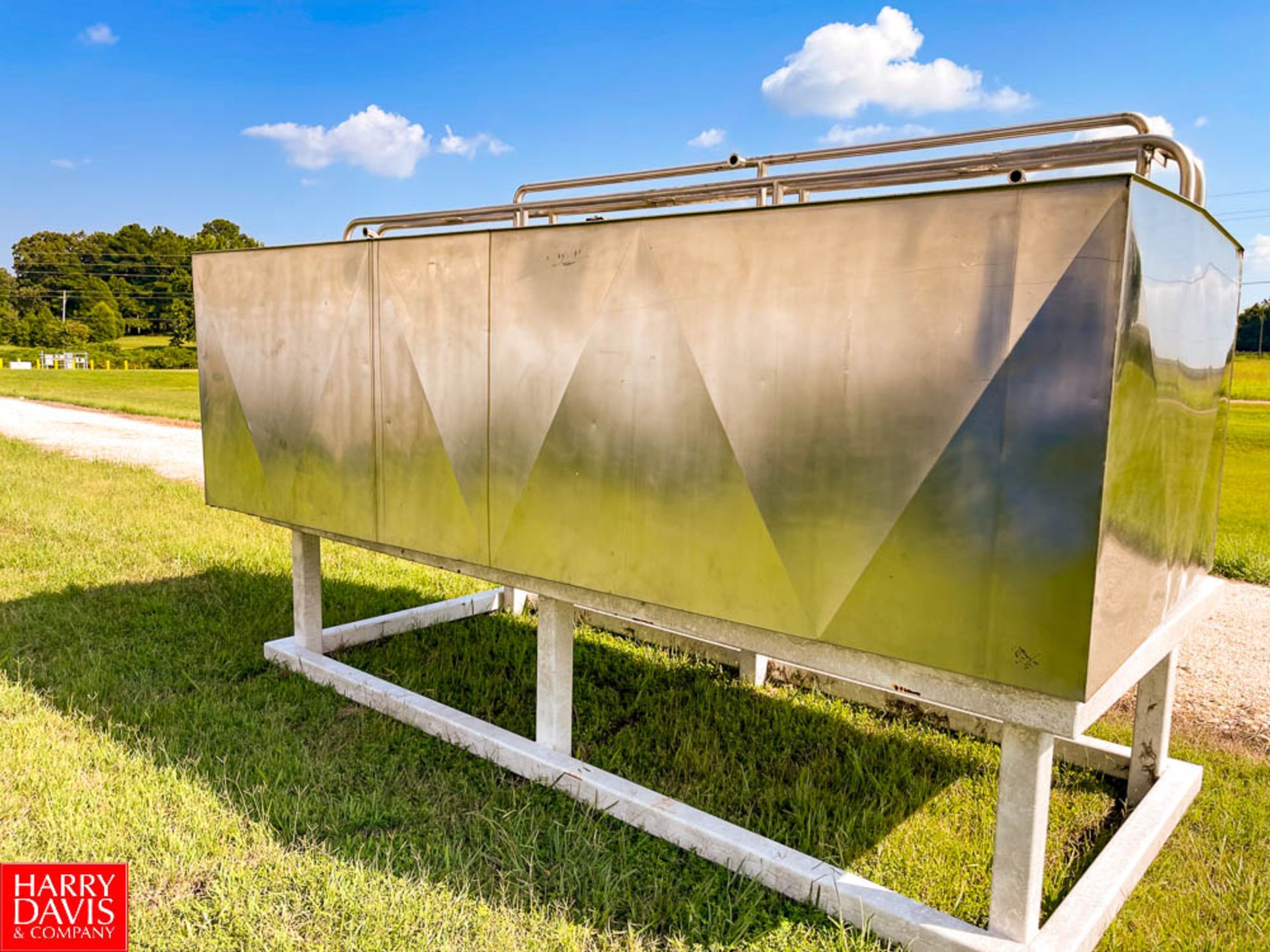 3 Compartment X 500 Gallon S/S Flavor Tank Mounted On Steel Stand