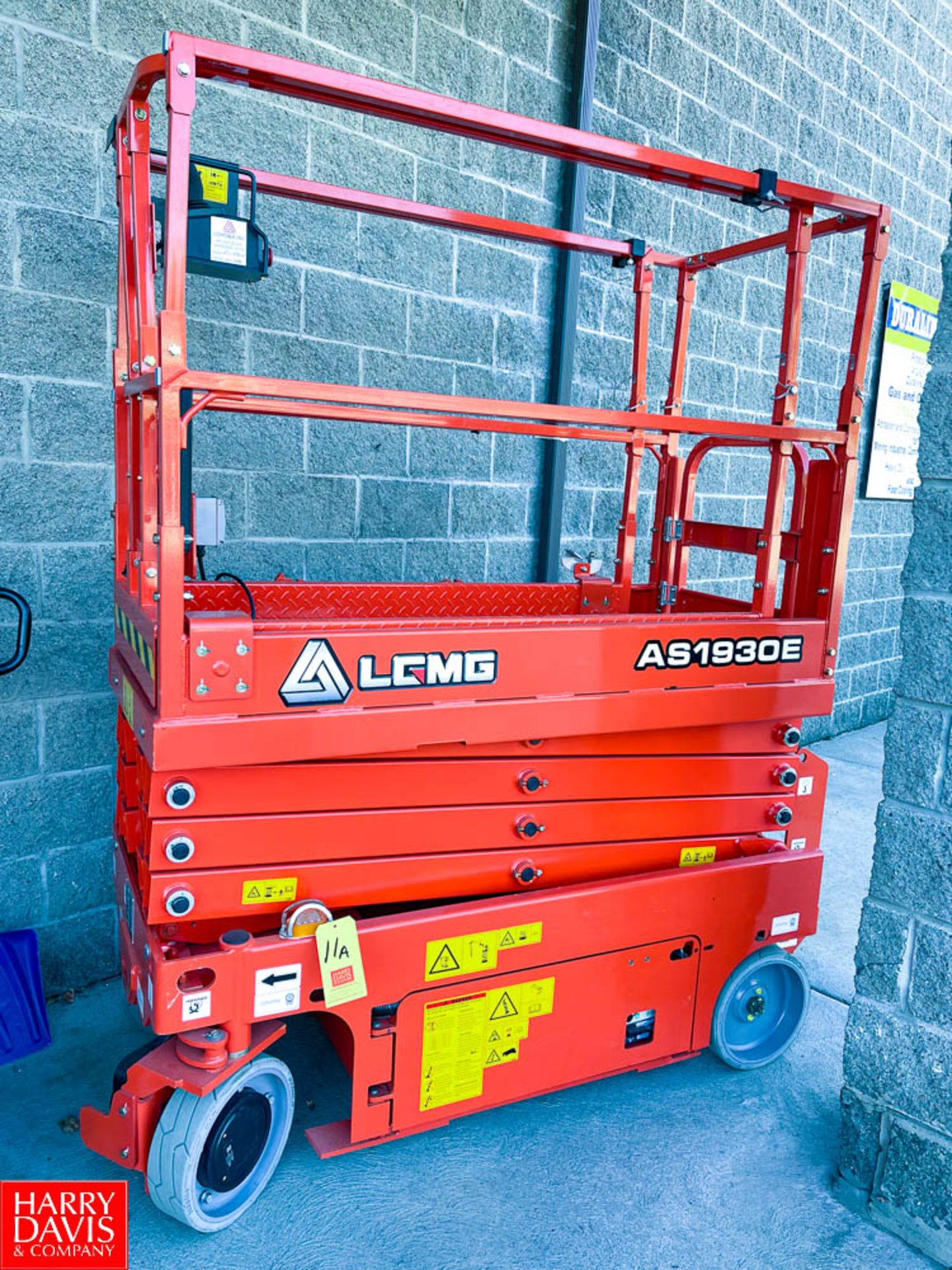 LCMG Elevating Work Platform Model AS1930E, S/N JI0500012, 19' Max Lift