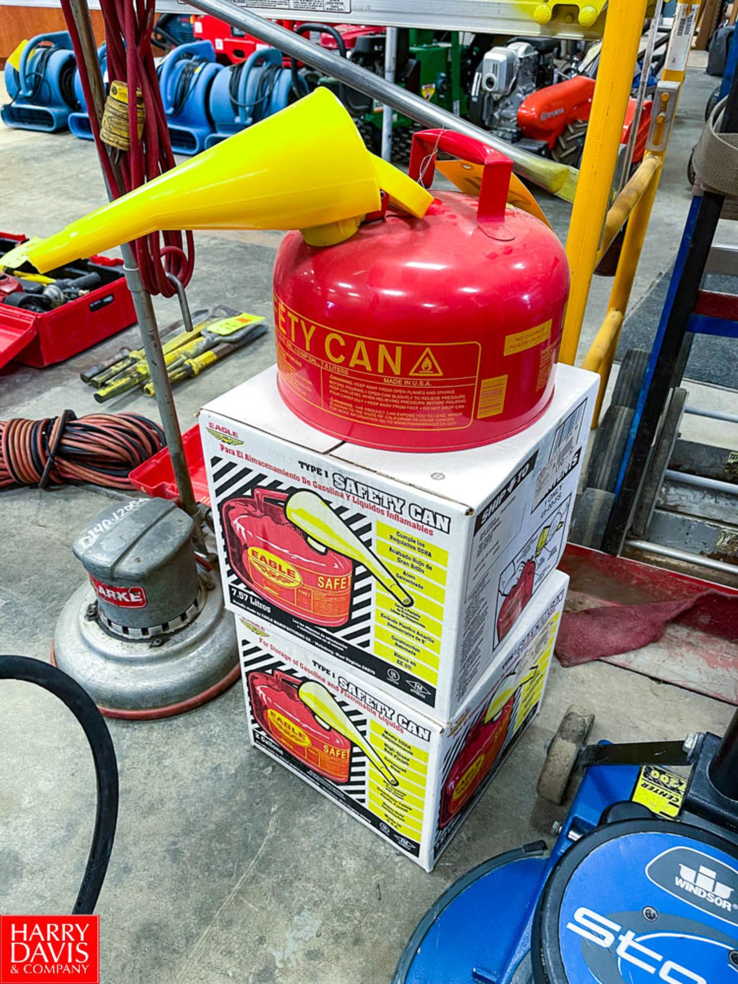 New Eagle 2 Gallon Gas Cans - Image 2 of 2