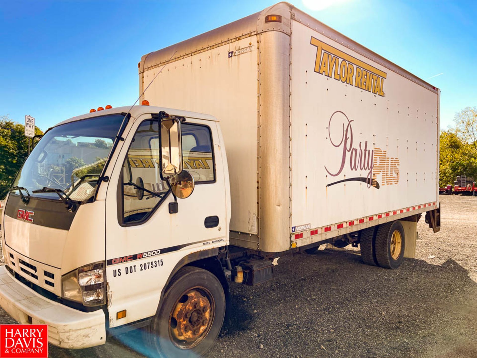 2007 ISUZU GMC 16' Box Truck Model W5500, 195,480 Miles, Vin# J8DE5B16477902754 with Morgan Body, Ro - Image 3 of 3