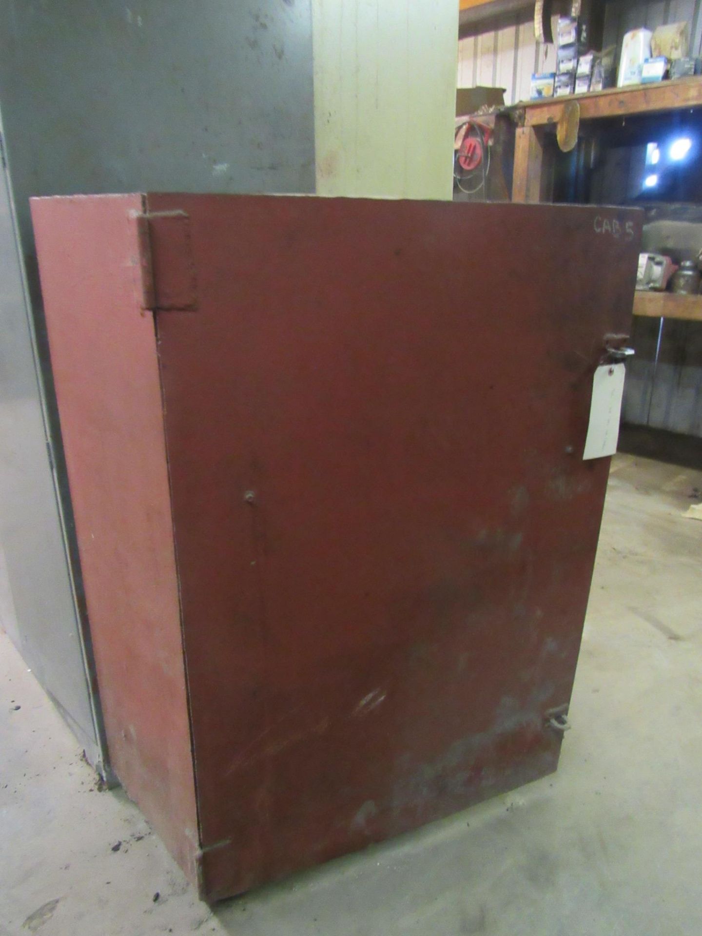 H.D. Metal Front Opening Tool Cabinet (red) with 2 Shelves 30" x 16" x 46" High - Image 2 of 7