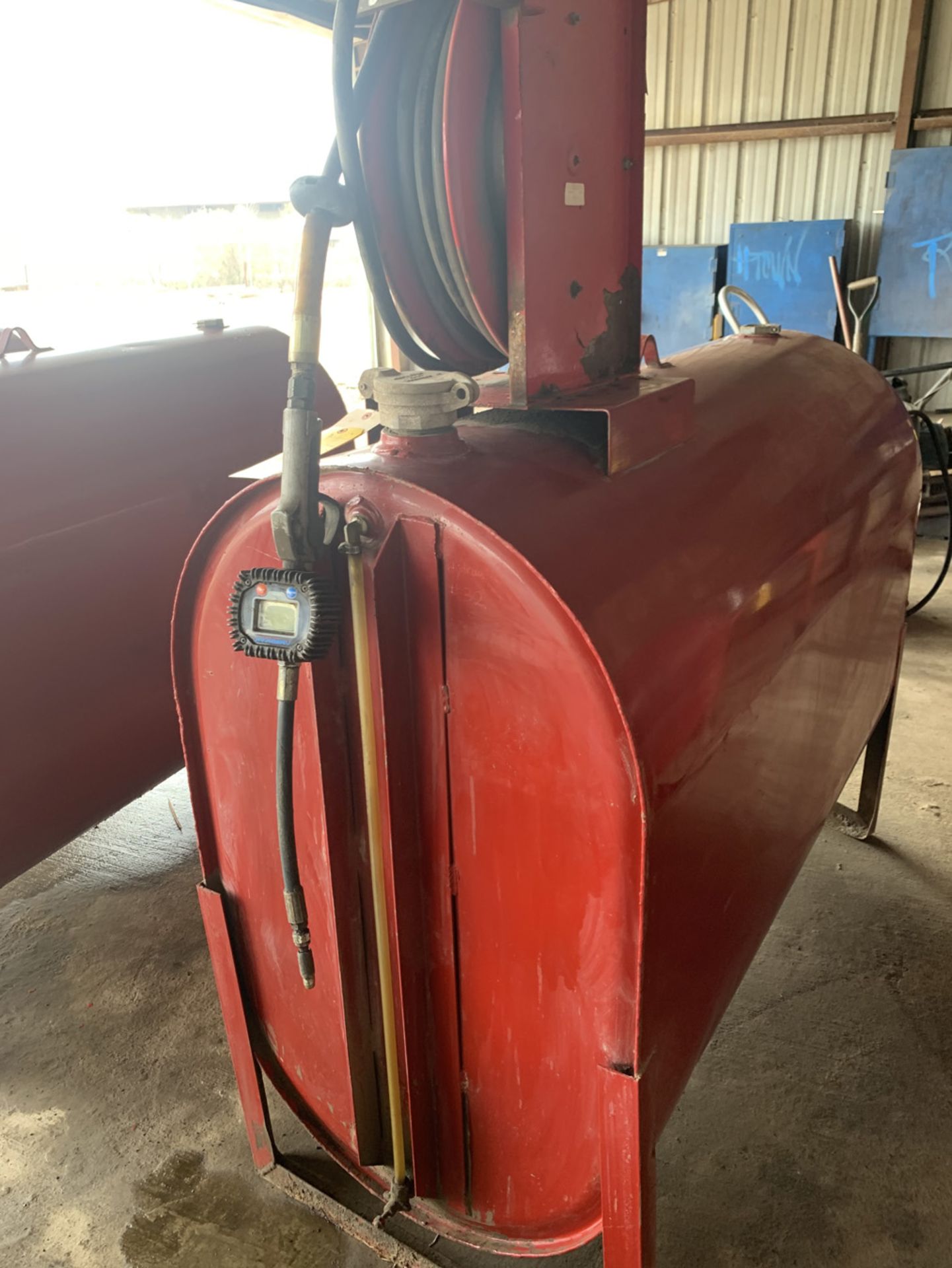 Cutting Oil Tank with Hose Reel and Digital Gun - Image 2 of 3