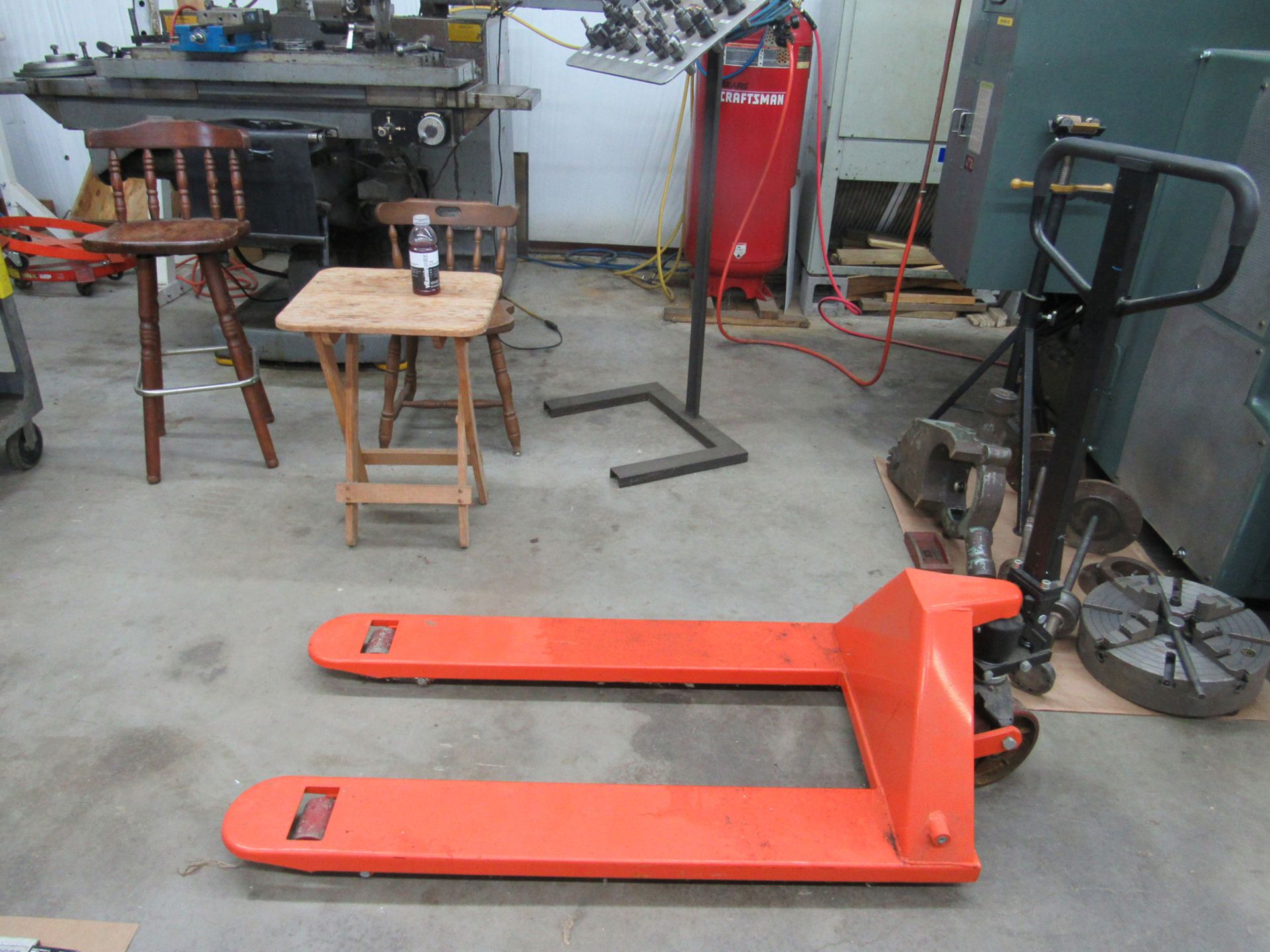 Pallet Jack, 2.5 Ton Capacity