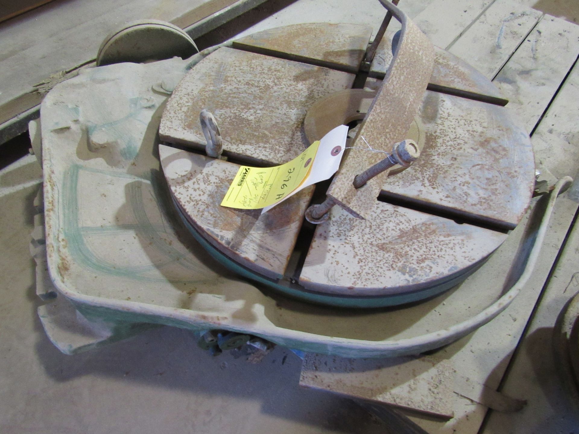 Rotary Table: 24" dia - slotted - Image 2 of 3