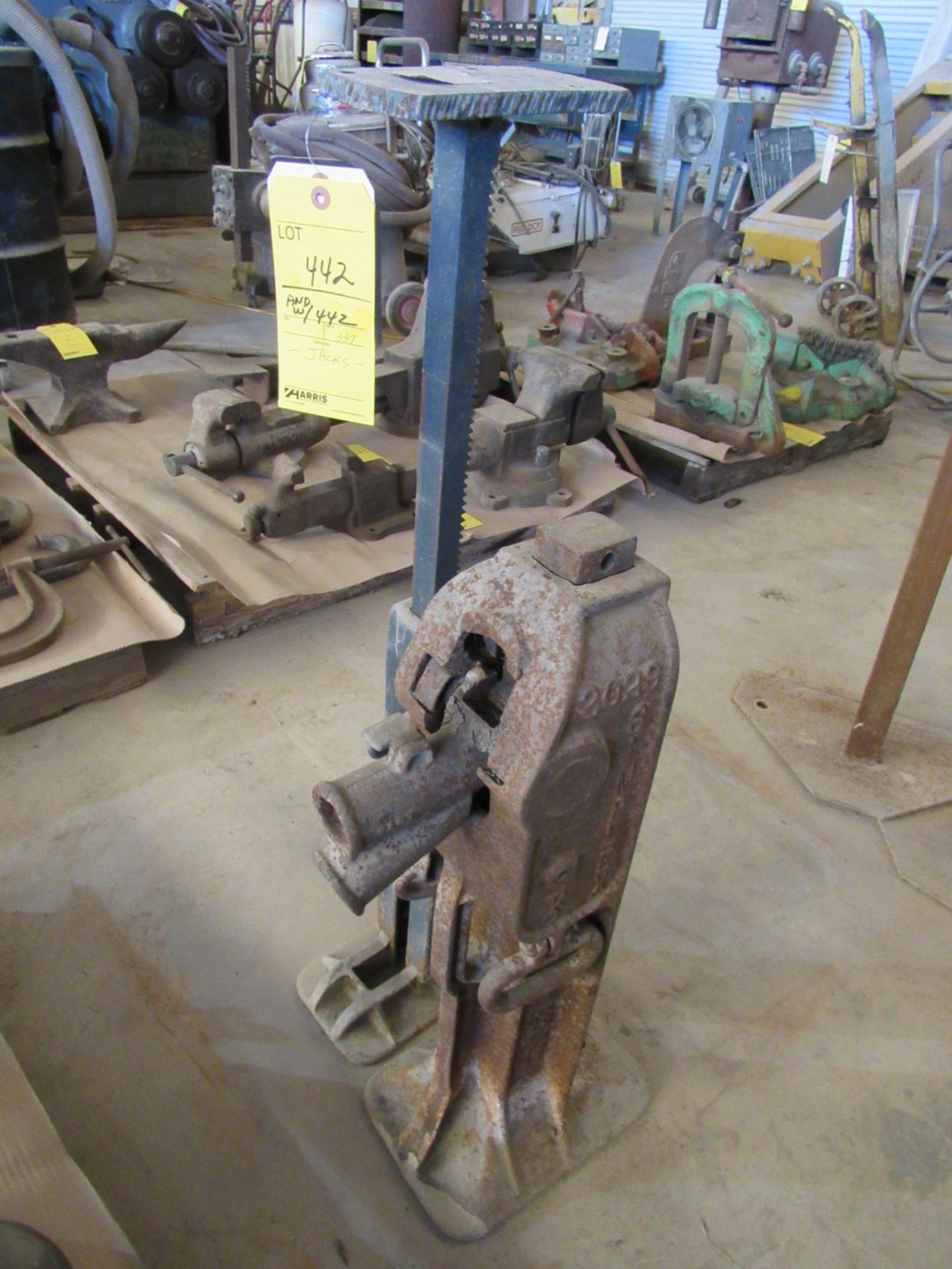 Lot: Assorted Jacks and (2) Railroad Jacks - Image 2 of 5