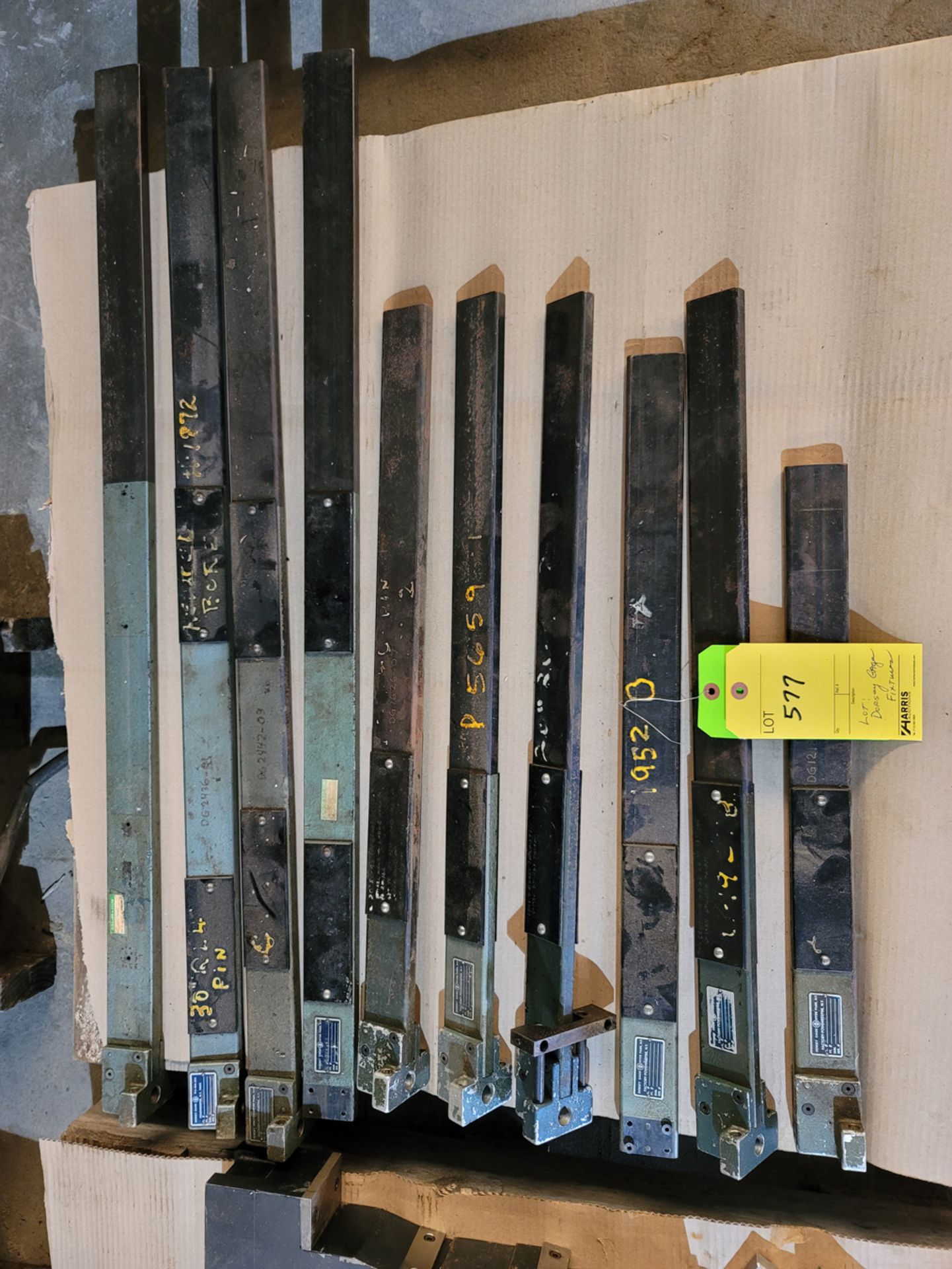 Lot: Dorsey Gage Fixtures