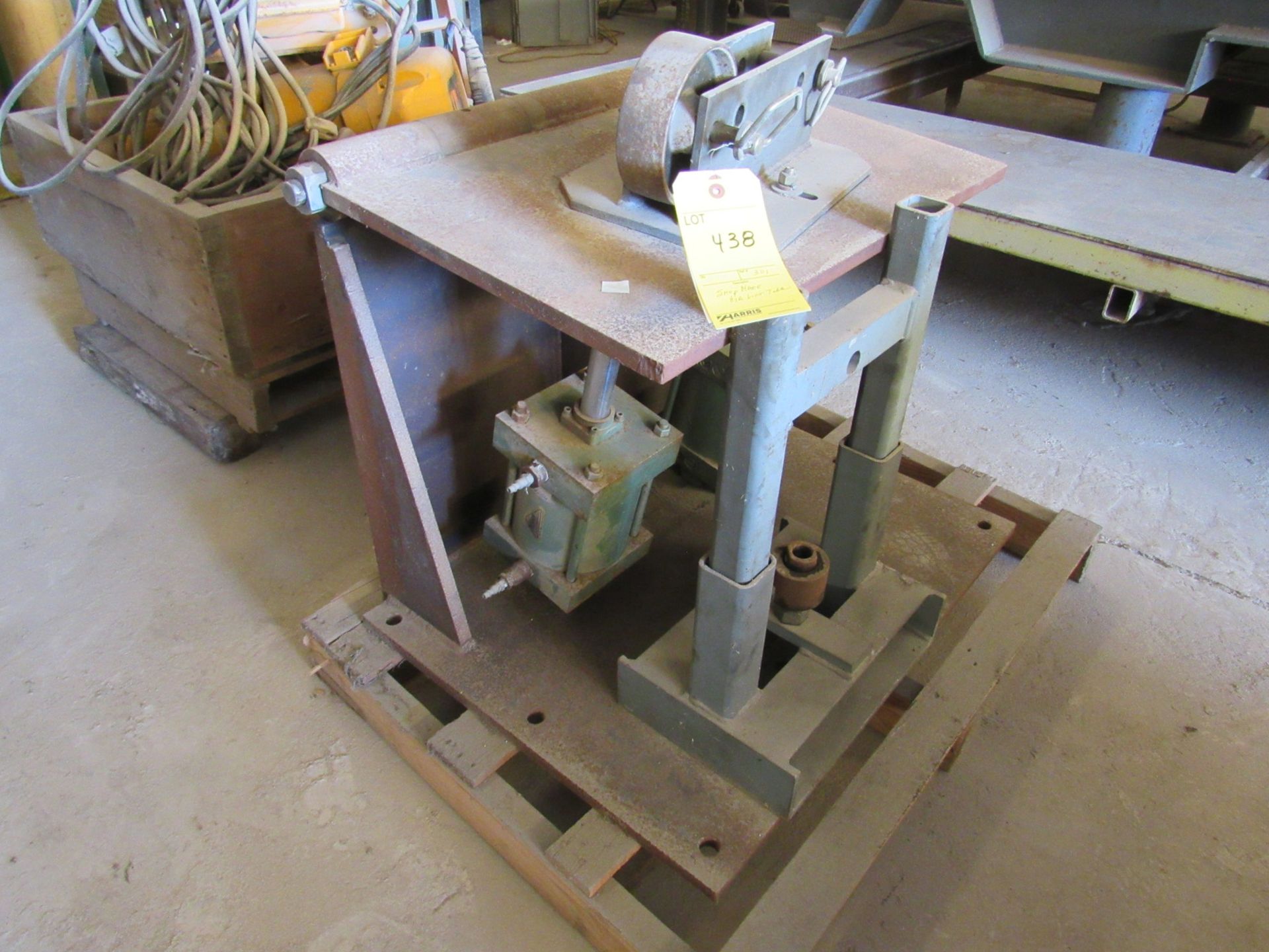 Shop Made Hydraulic Lift Table - Image 3 of 3