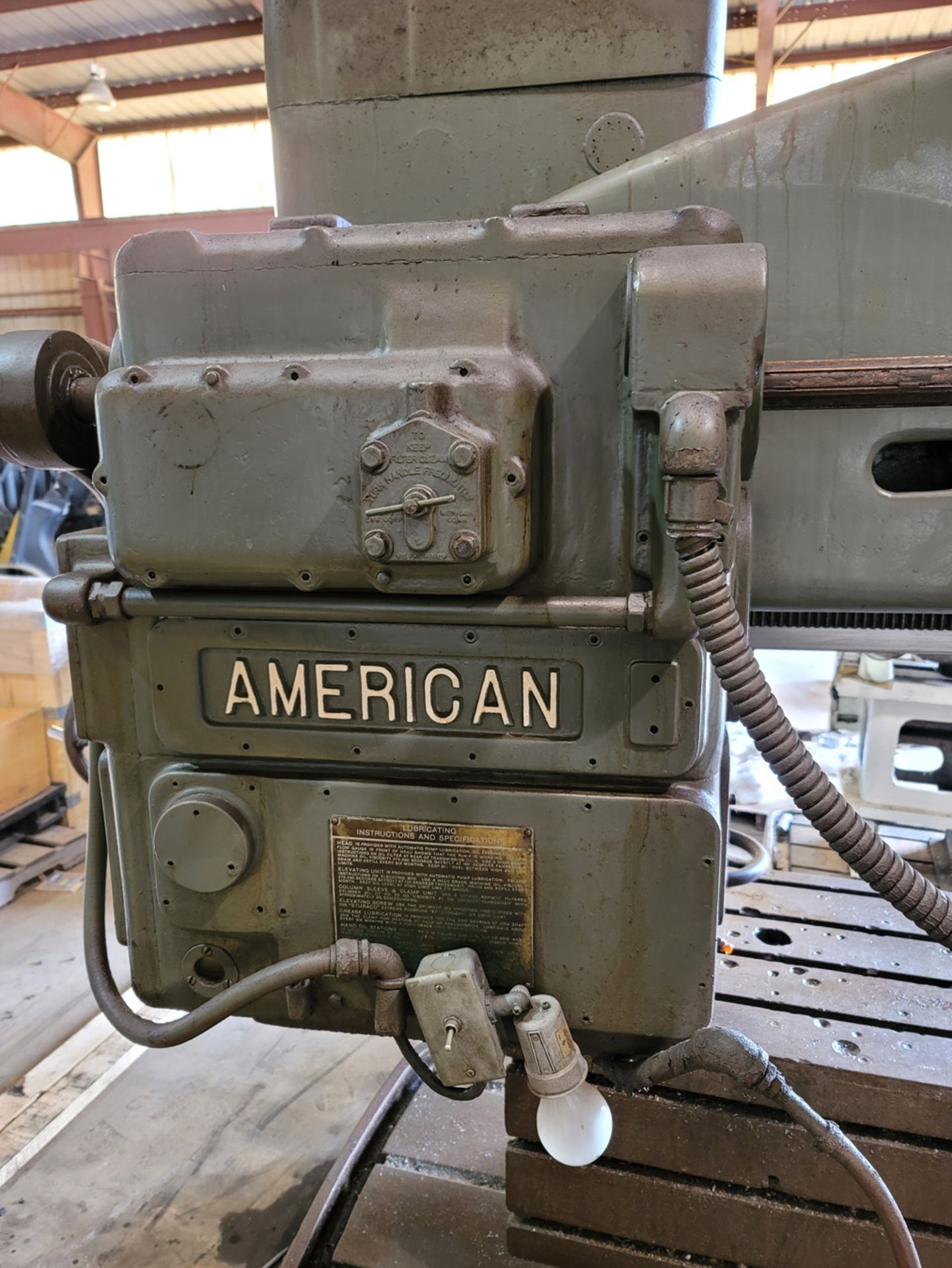 4' 13" American Hole Wizard Radial Drill - Image 3 of 11