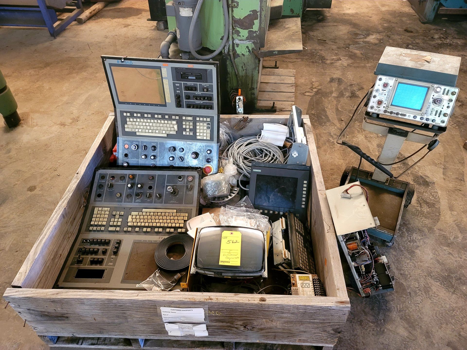 Lot: Electrical Components