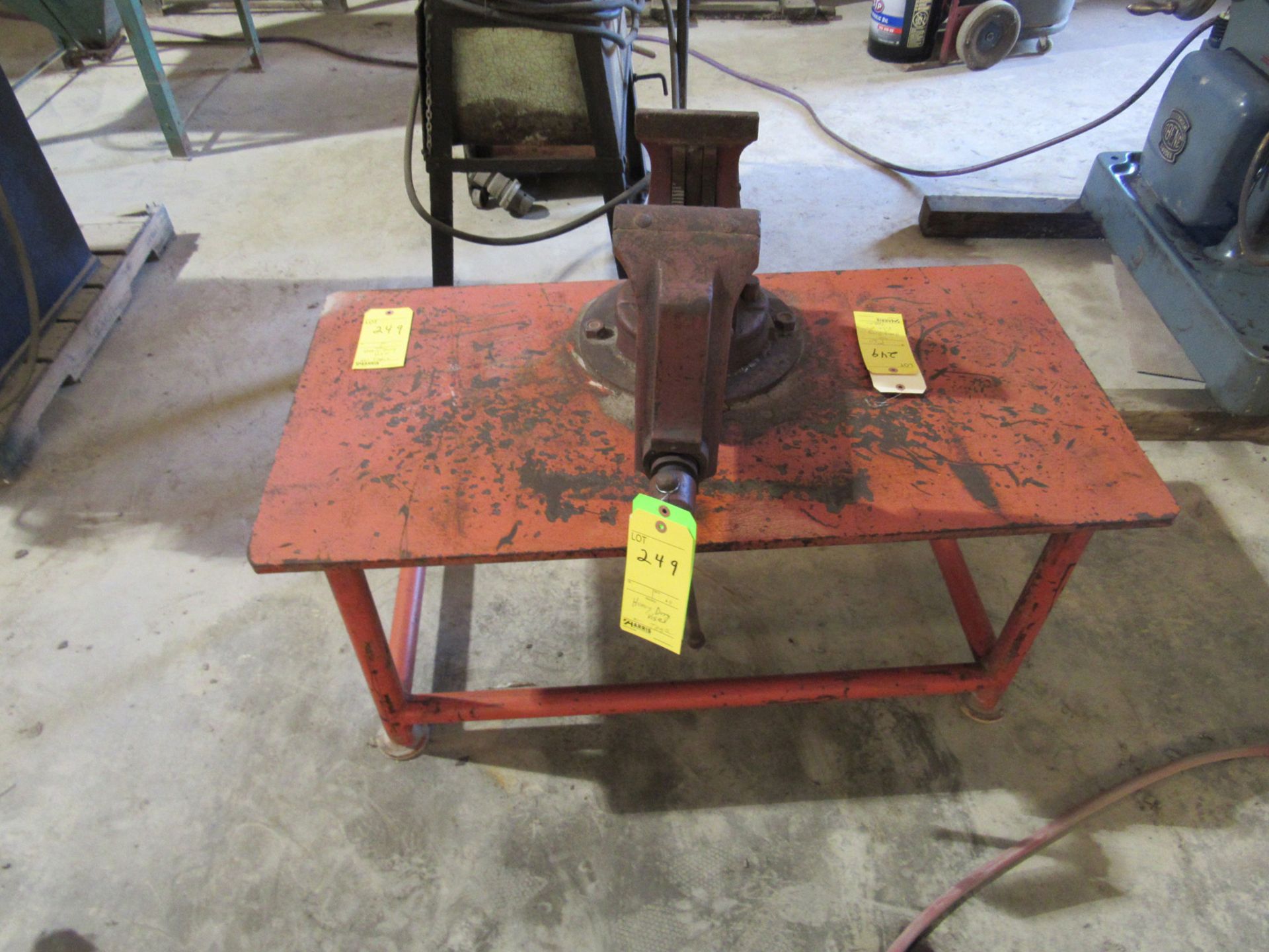 Heavy Duty Vise on Table - Image 2 of 5