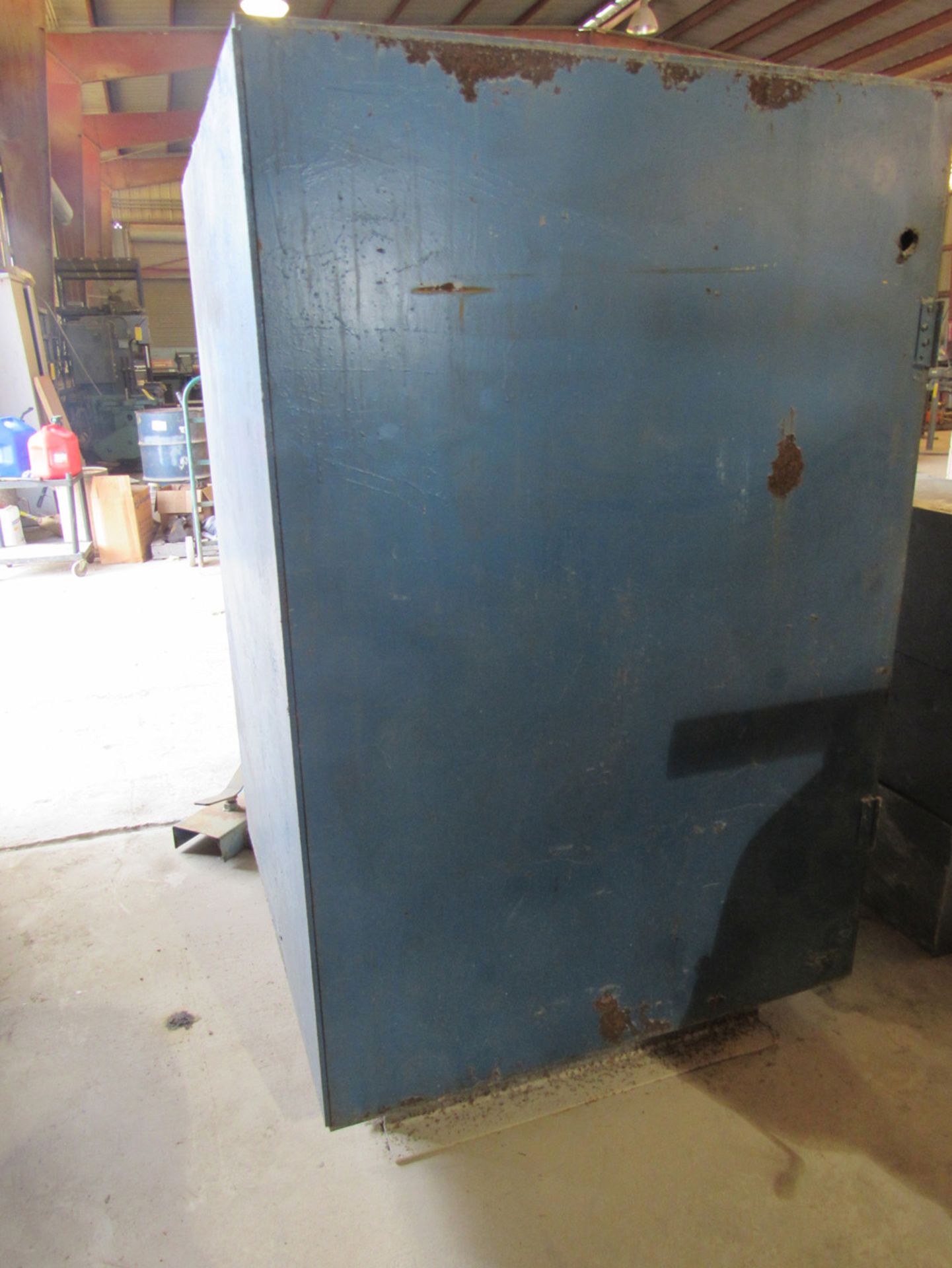 Heavy Duty Double Door Tool Cabinet with Contents - Image 3 of 4