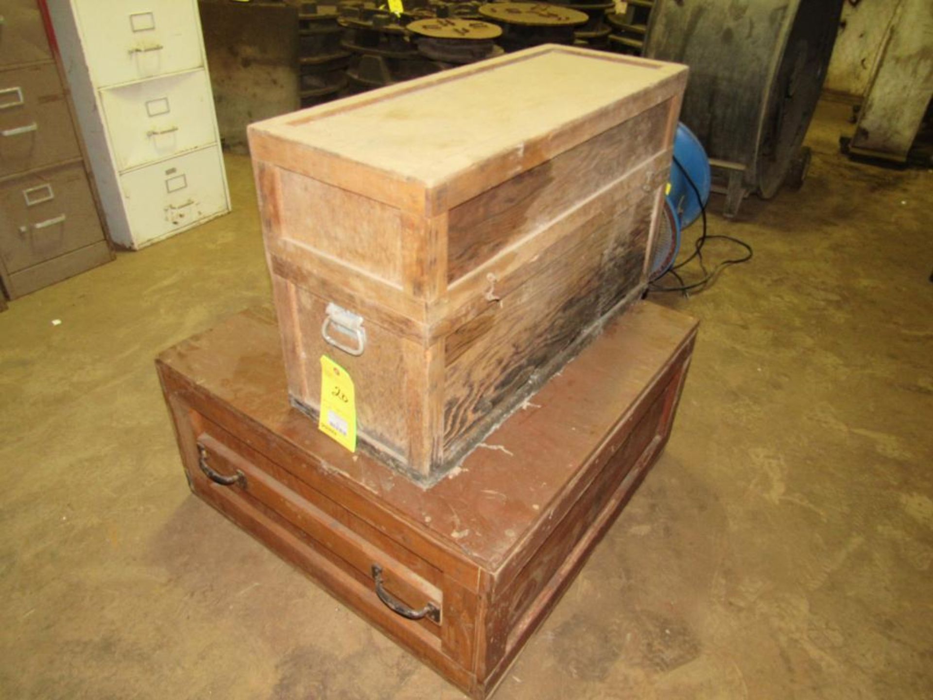 Lot of 2 Wooden Chests, No Contents: (1) 32" x 32" x 15" H, (1) 31" x 12.5" x 20" H - Image 4 of 4